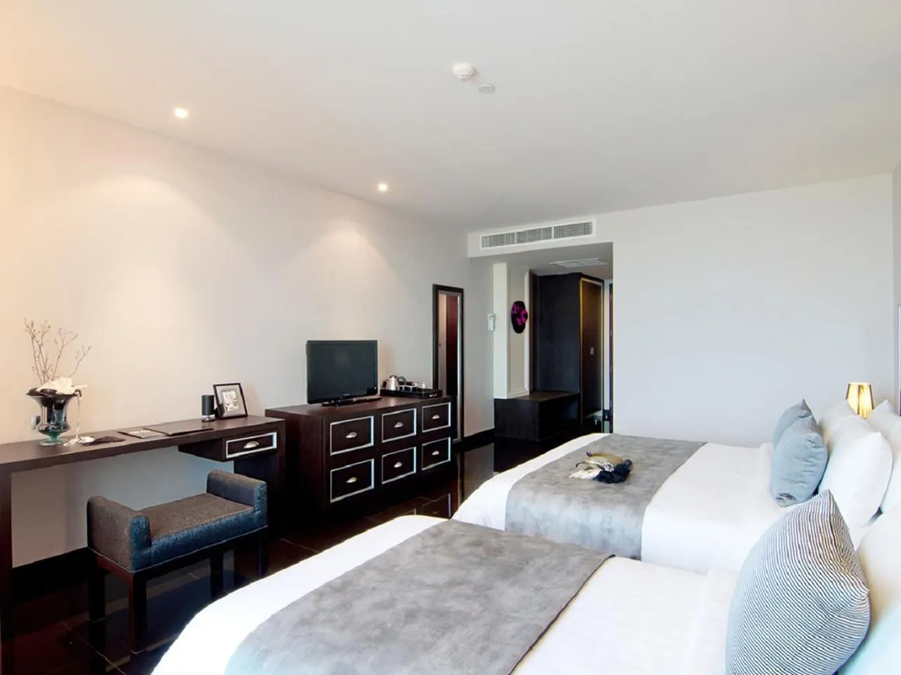 Bedroom, Bed in Way Hotel Pattaya