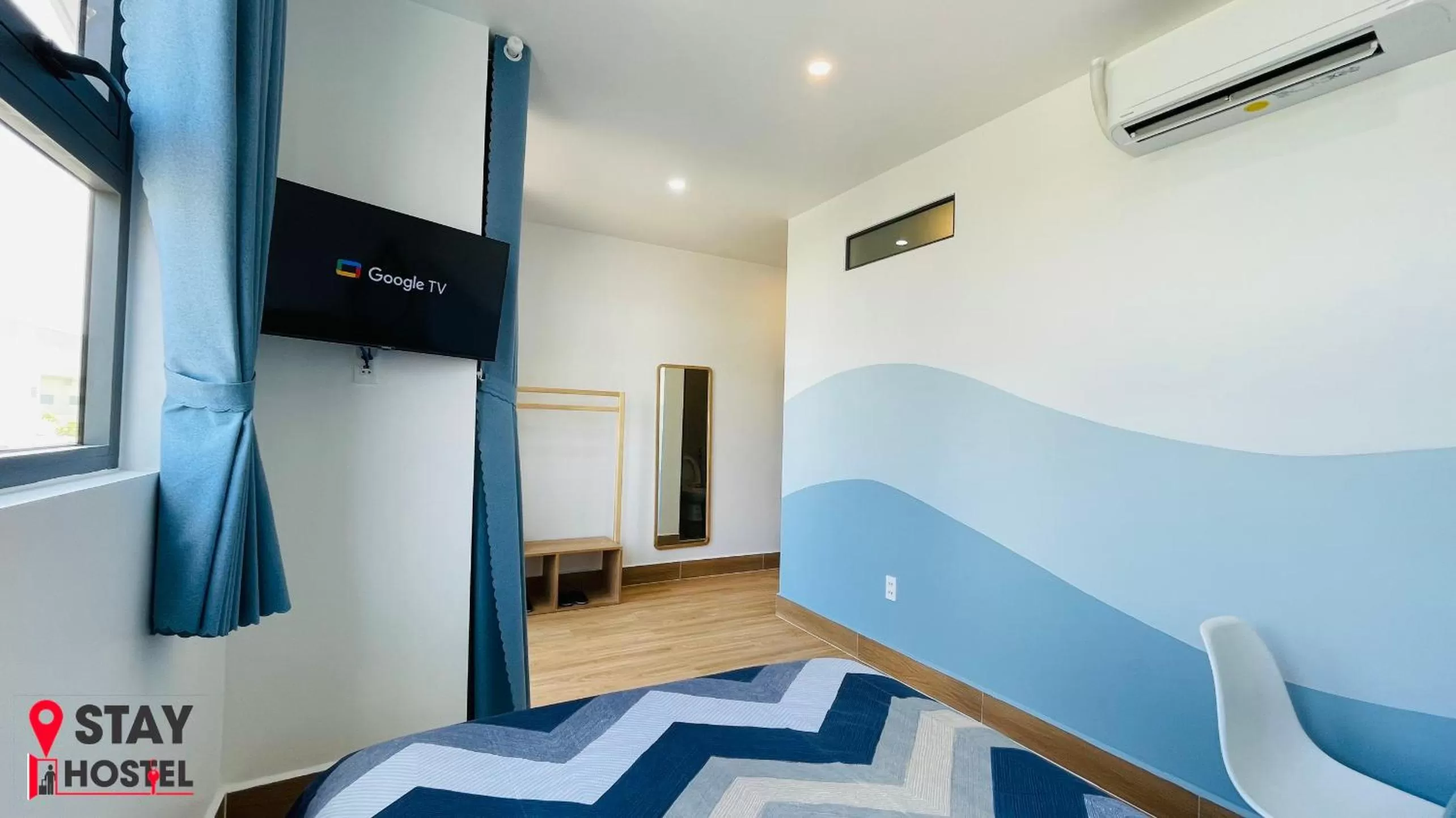 Photo of the whole room, TV/Entertainment Center in STAY hostel 2 - 350m from the ferry