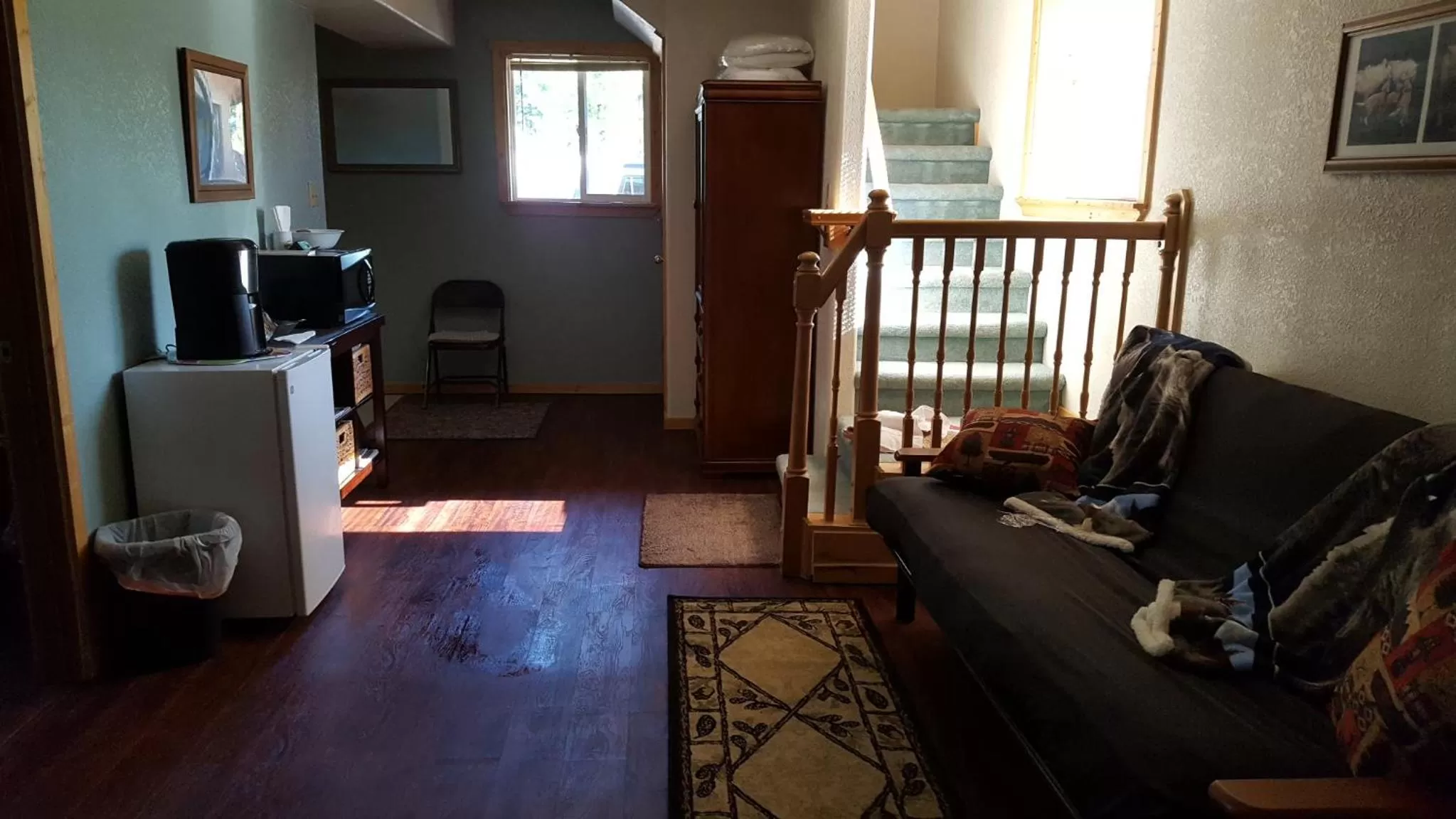 Seating area, TV/Entertainment Center in Southern Bluff Bed & Breakfast