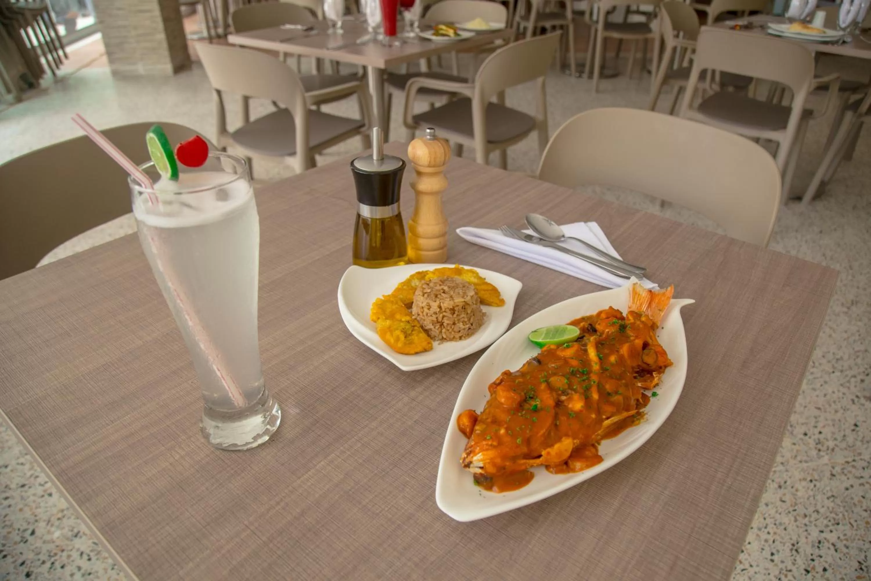 Lunch in Hotel Portobahia Santa Marta Rodadero