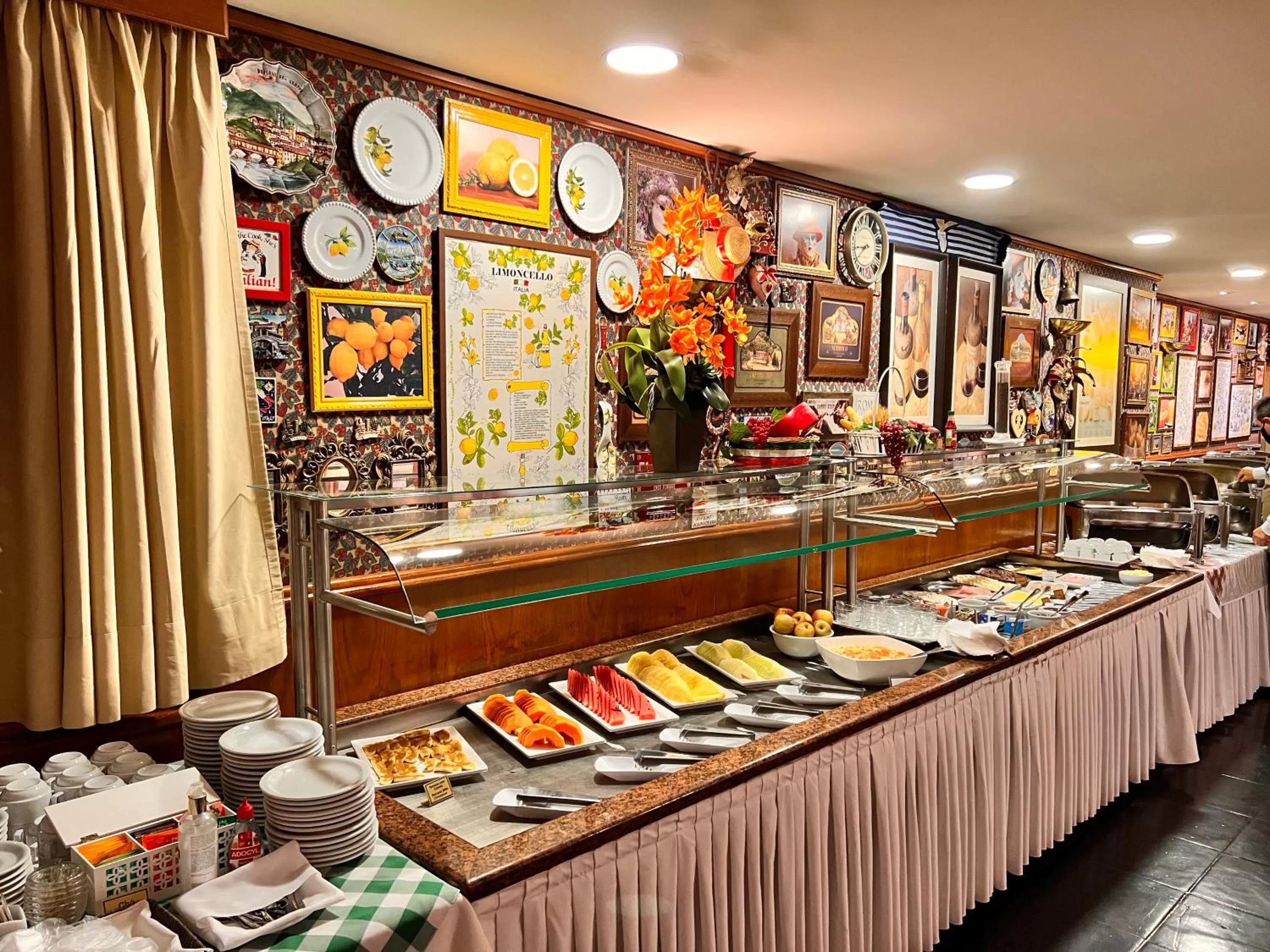 Breakfast in Hotel Bella Italia