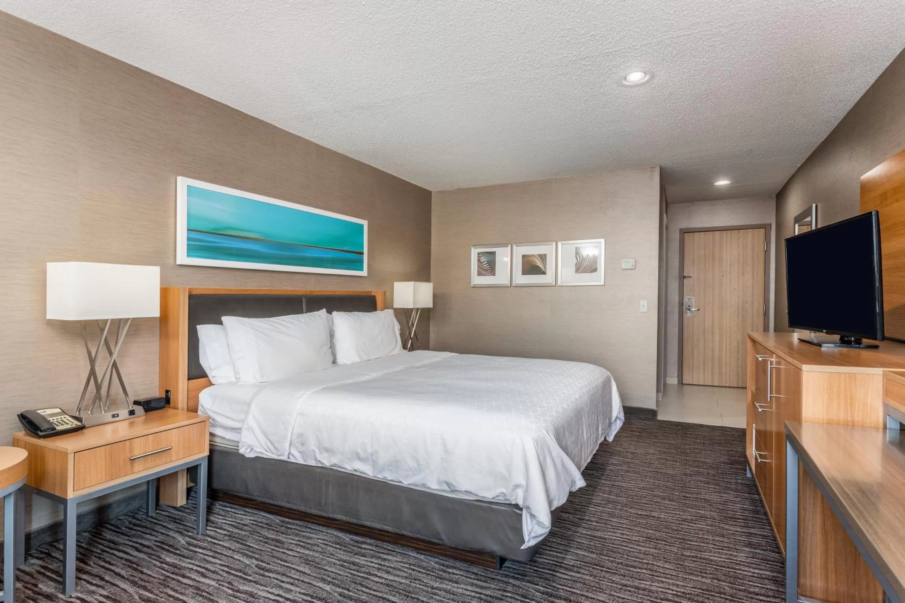 Photo of the whole room, Bed in Holiday Inn Express Annapolis East-Kent Island by IHG