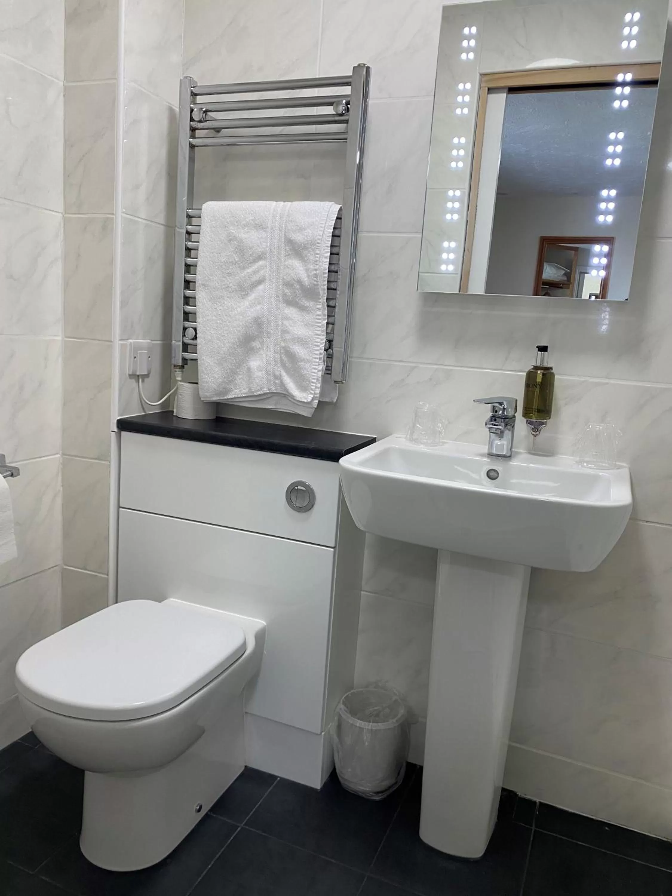 Bathroom in Alton House Hotel