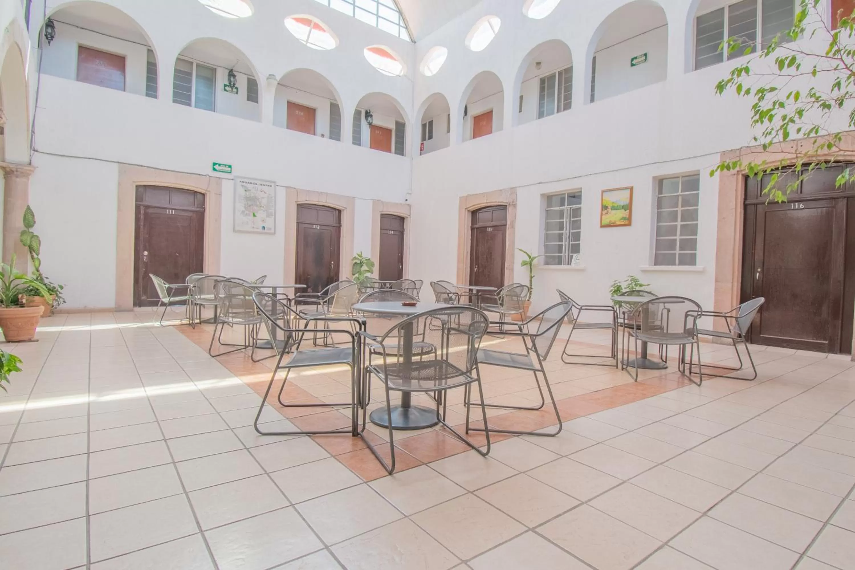 Patio in Hotel Imperial