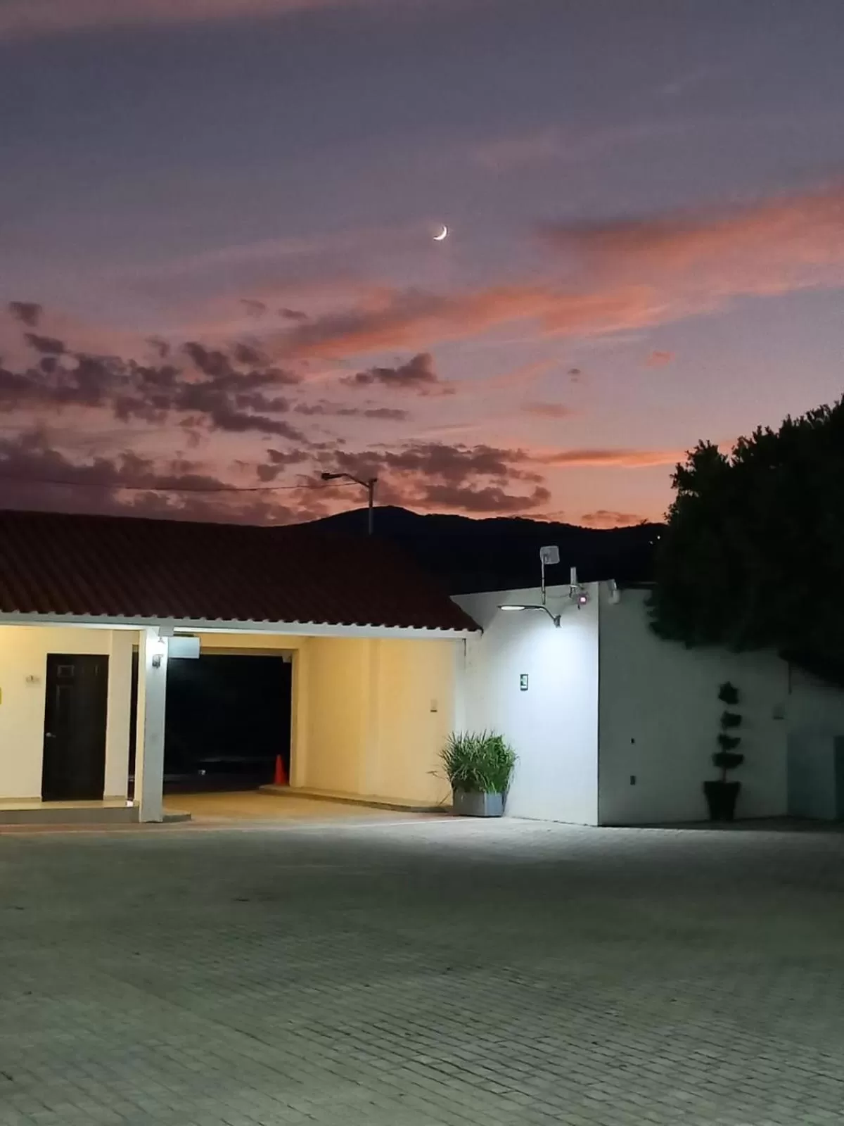 Night in Casa Blanca Hotel