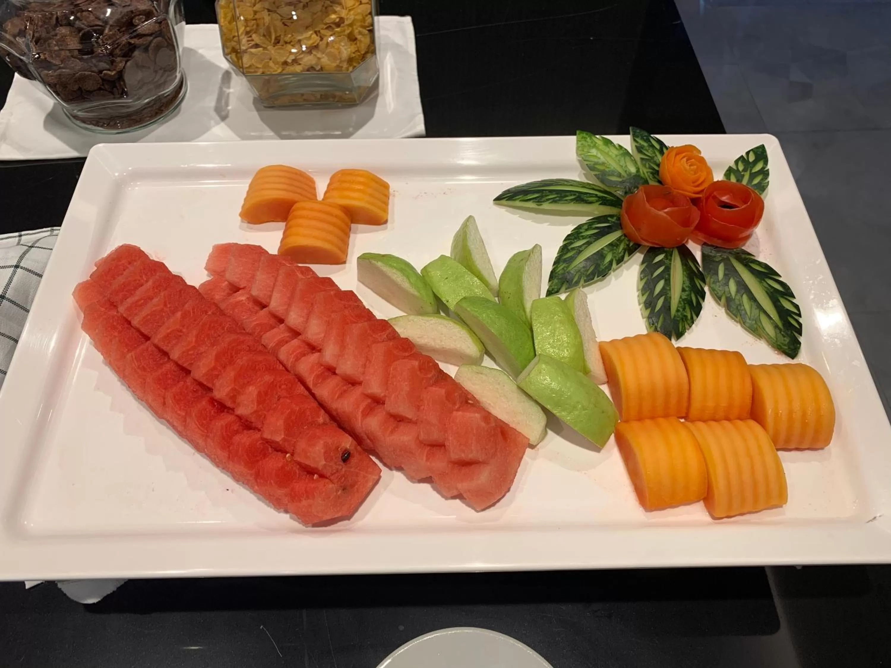 Restaurant/places to eat in Thana Wisut Hotel