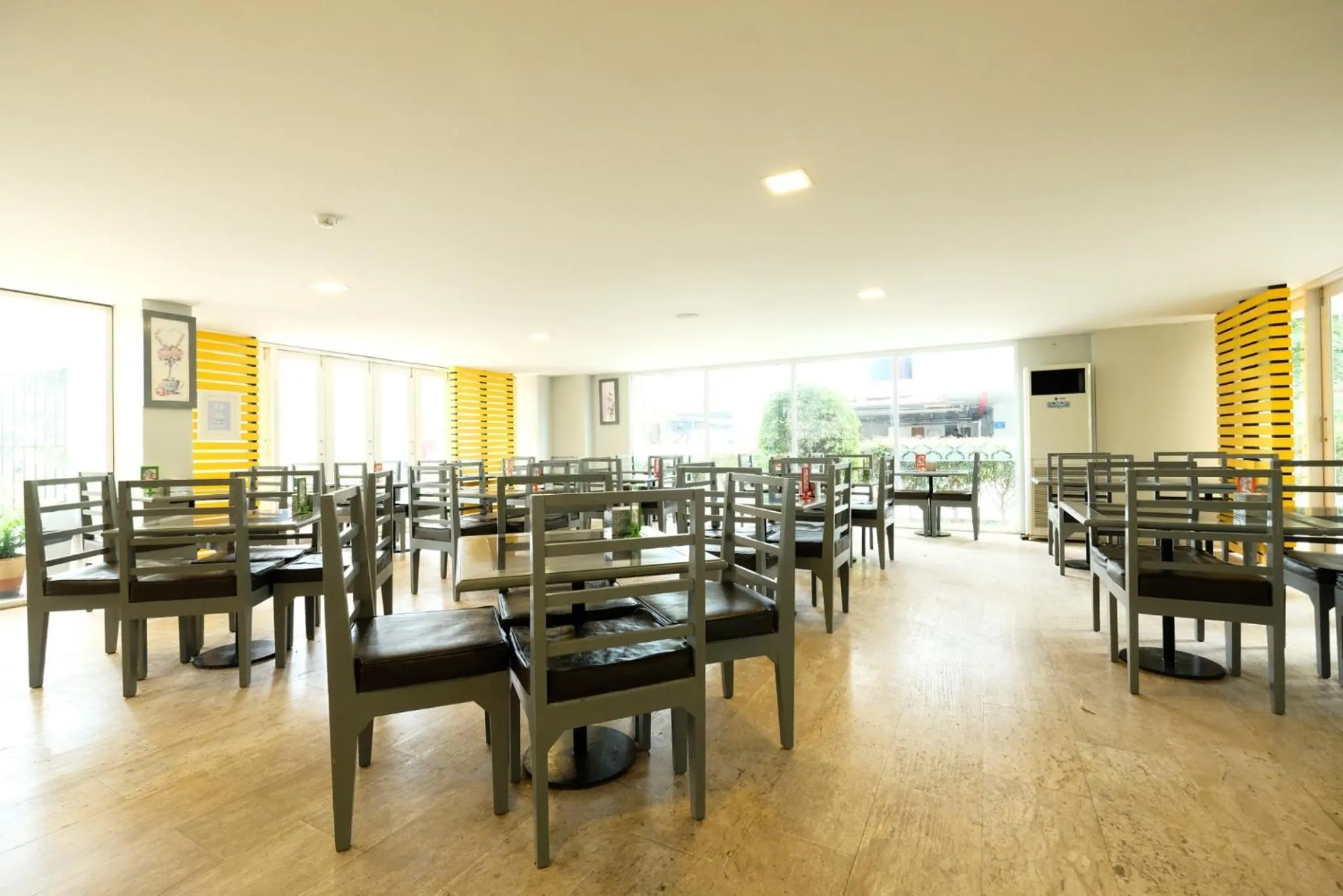 Restaurant/places to eat in D@Sea Hotel