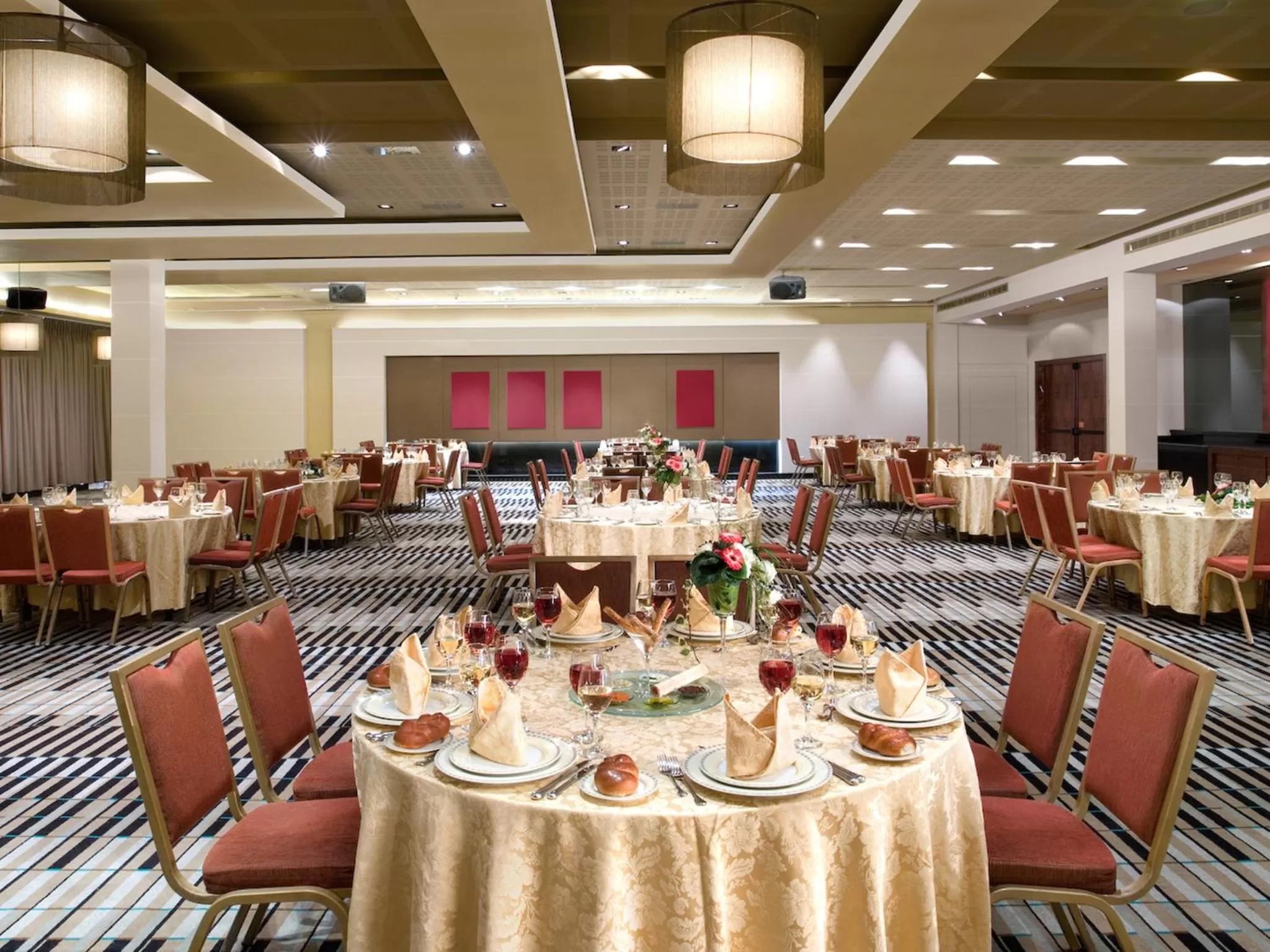 Restaurant/places to eat in Dan Carmel Haifa