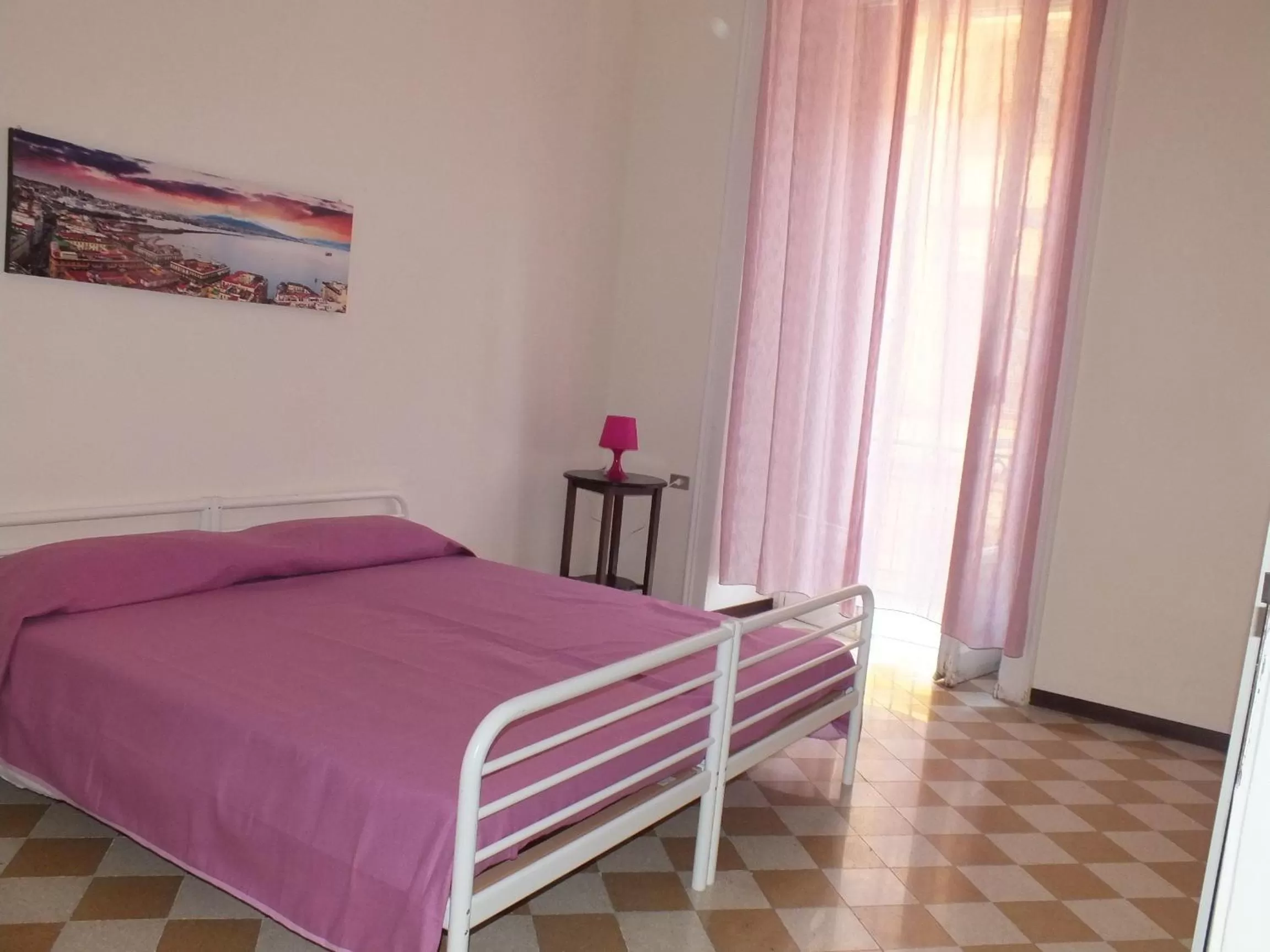 Day, Bed in O Sarracino B&B