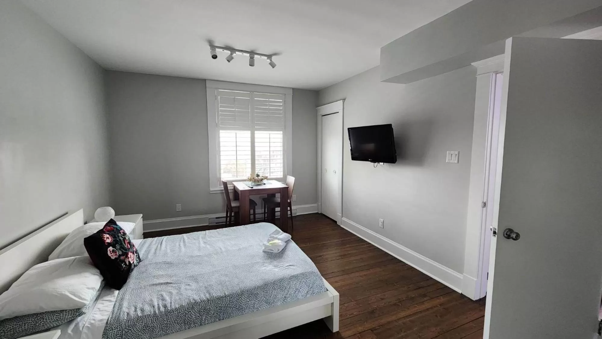 TV/Entertainment Center in Les Suites KAISHI