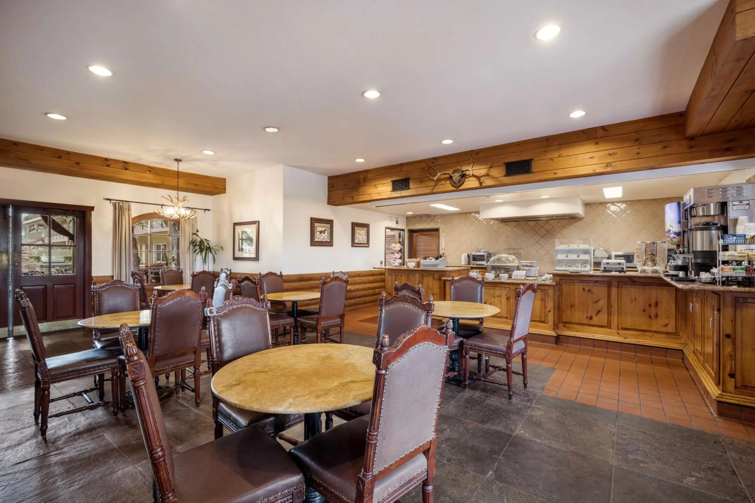 Restaurant/places to eat in Best Western Corona Hotel & Suites