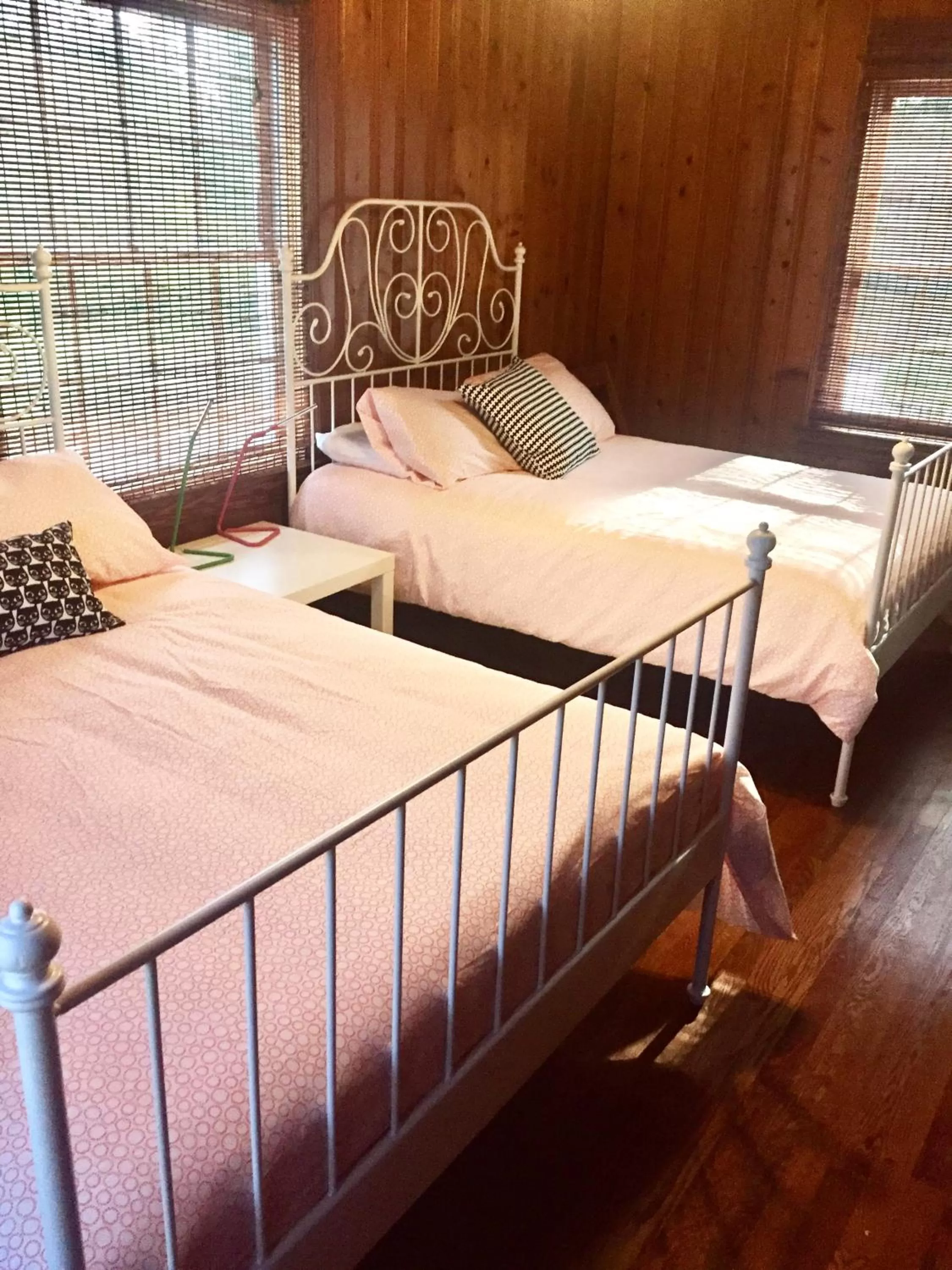 Bed in Swamp Rabbit Inn Travelers Rest