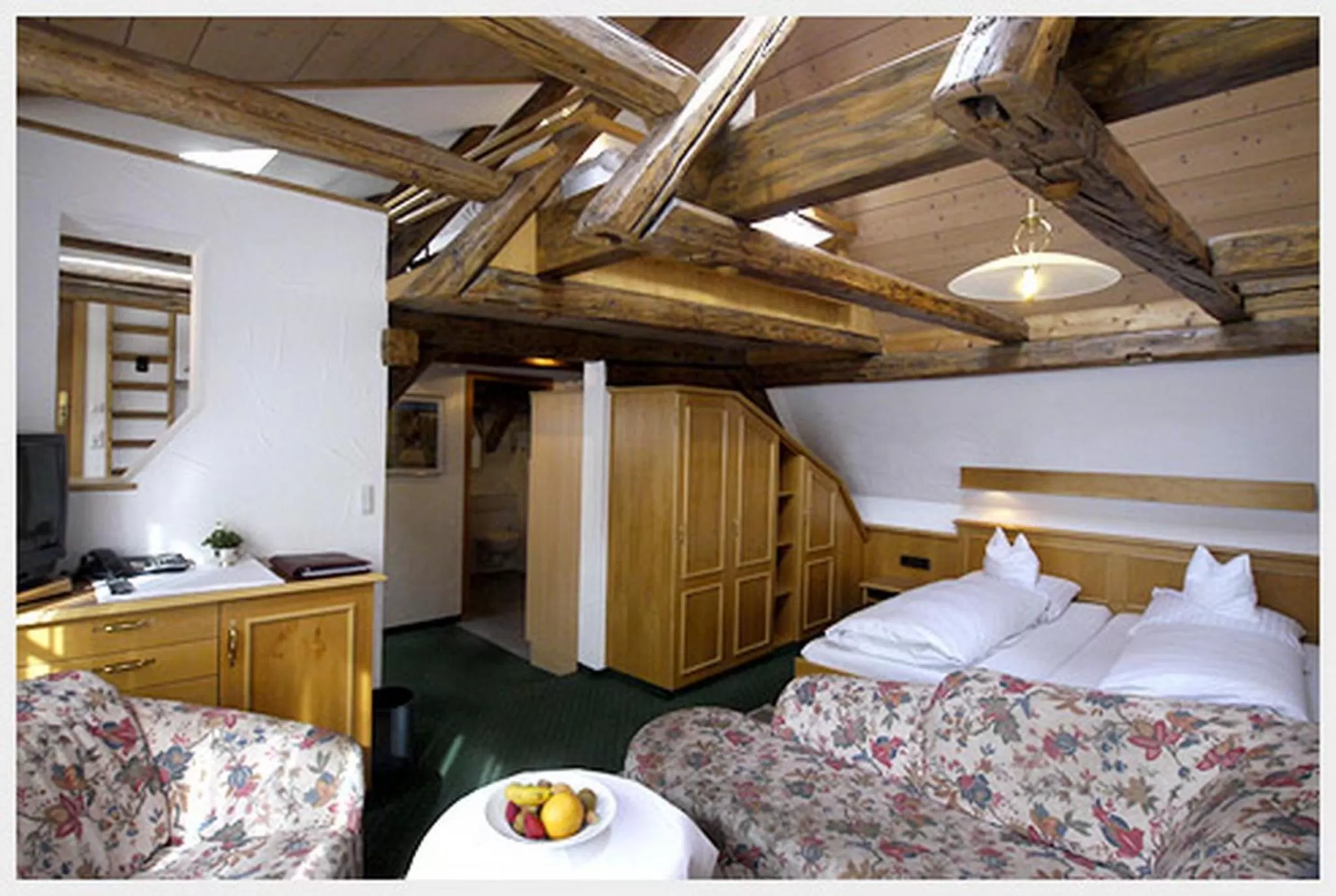 Photo of the whole room, Bed in Hotel-Restaurant Ochsen