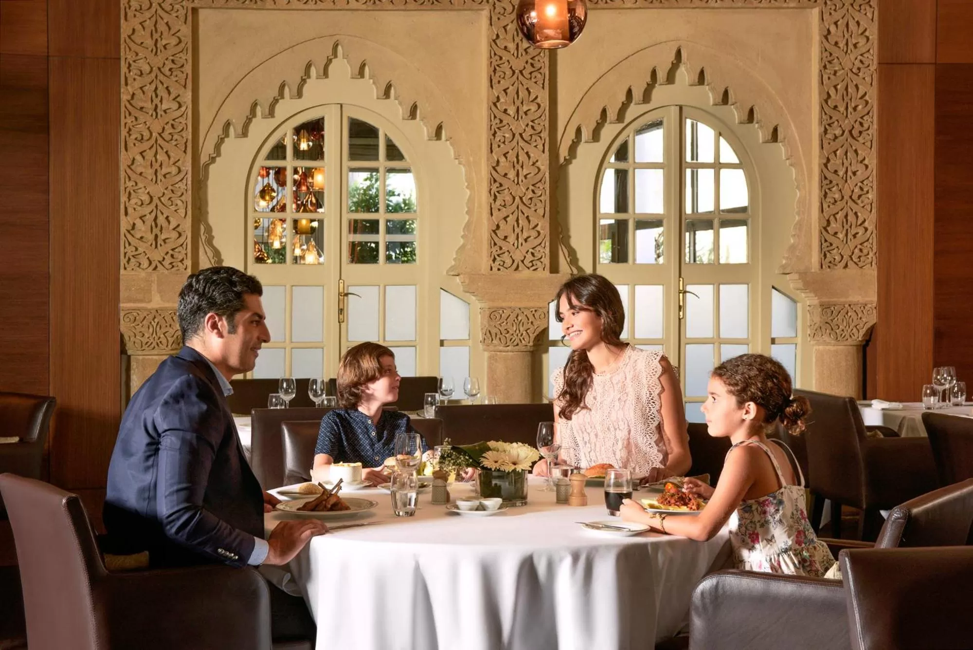 Restaurant/places to eat in La Tour Hassan Palace