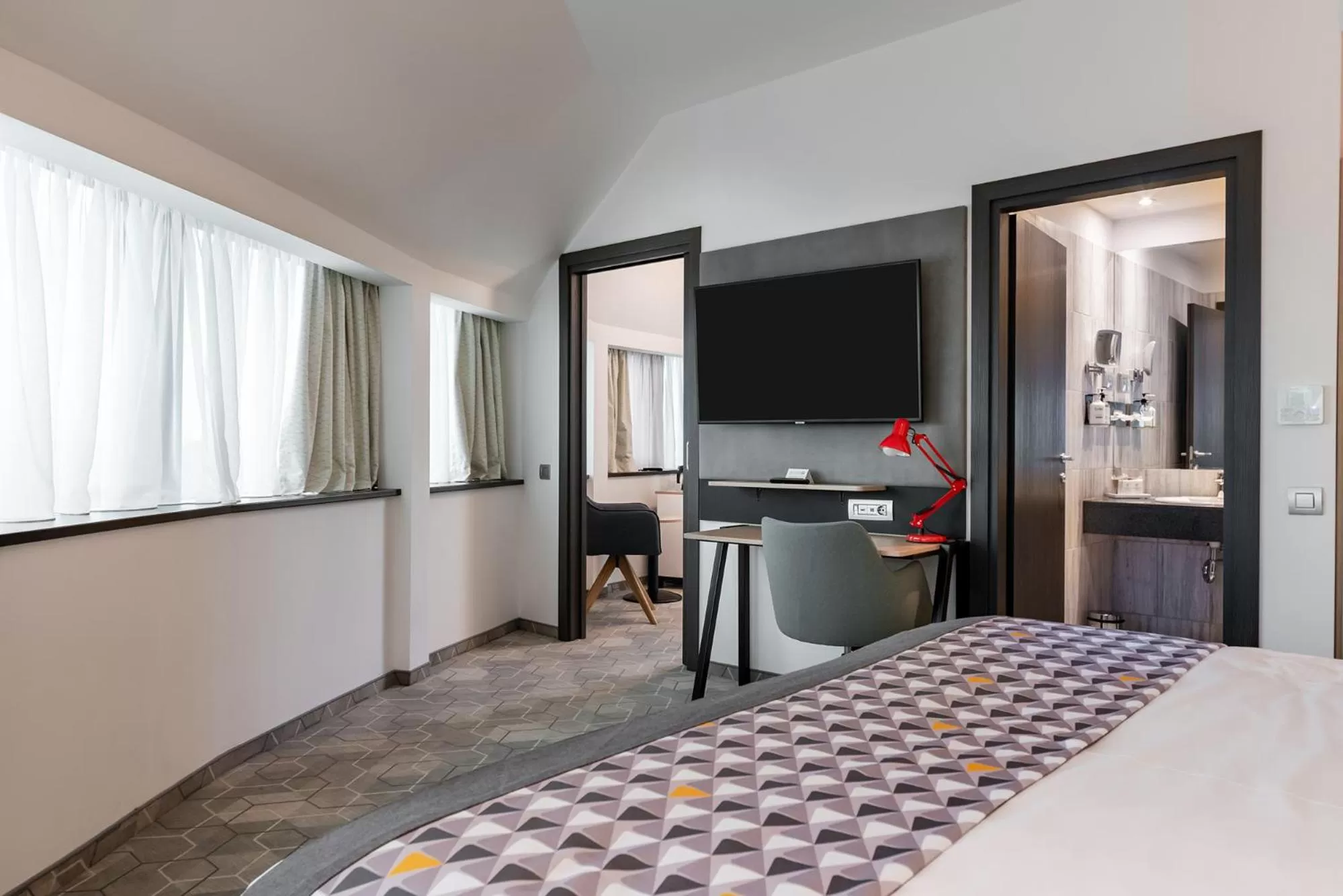 Bed in Holiday Inn Bucharest - Times by IHG