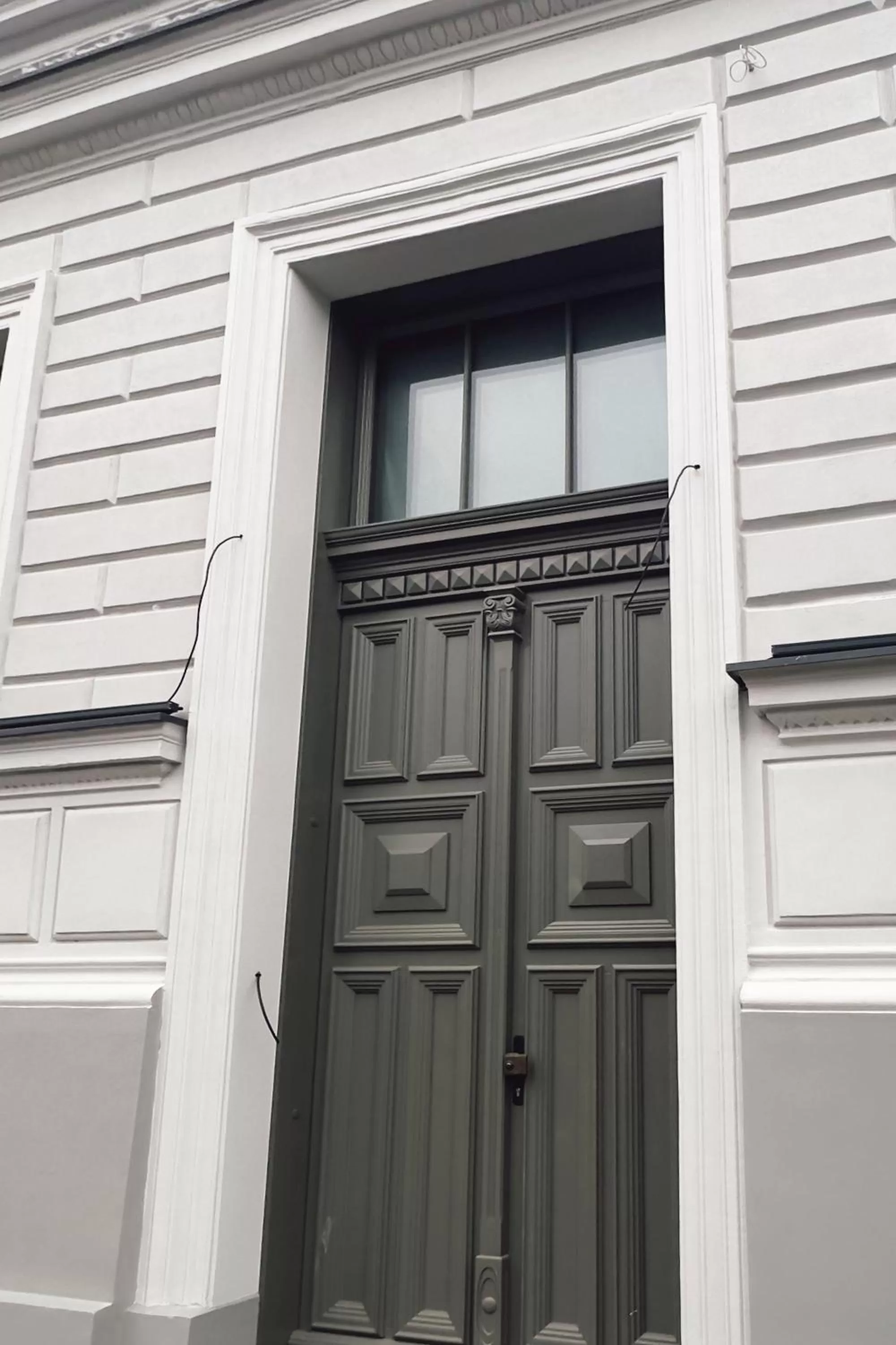 Property building in Roze Center Apartments