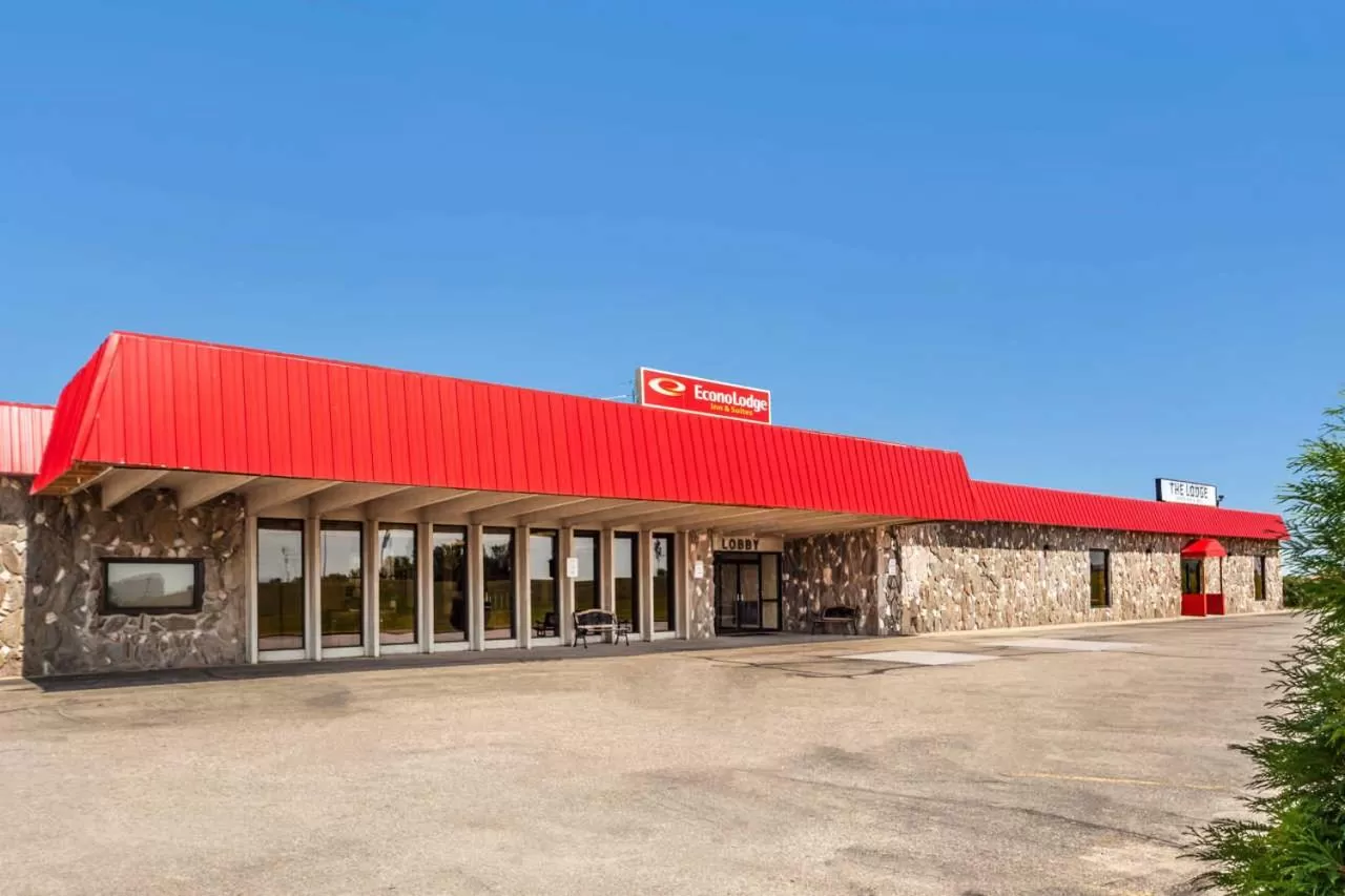 Econo Lodge Inn & Suites Brookings