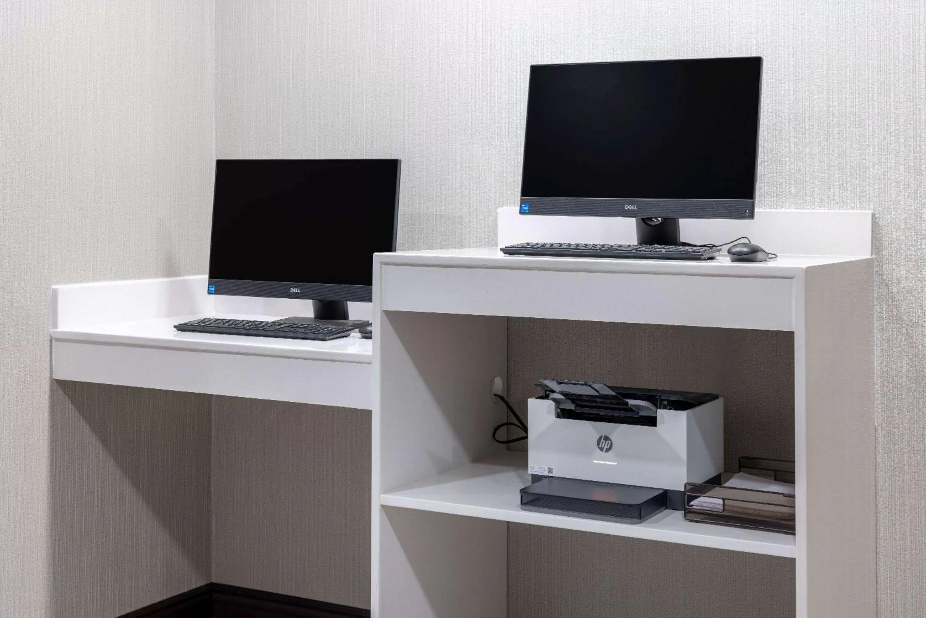 Business facilities in Wingate by Wyndham Vineland