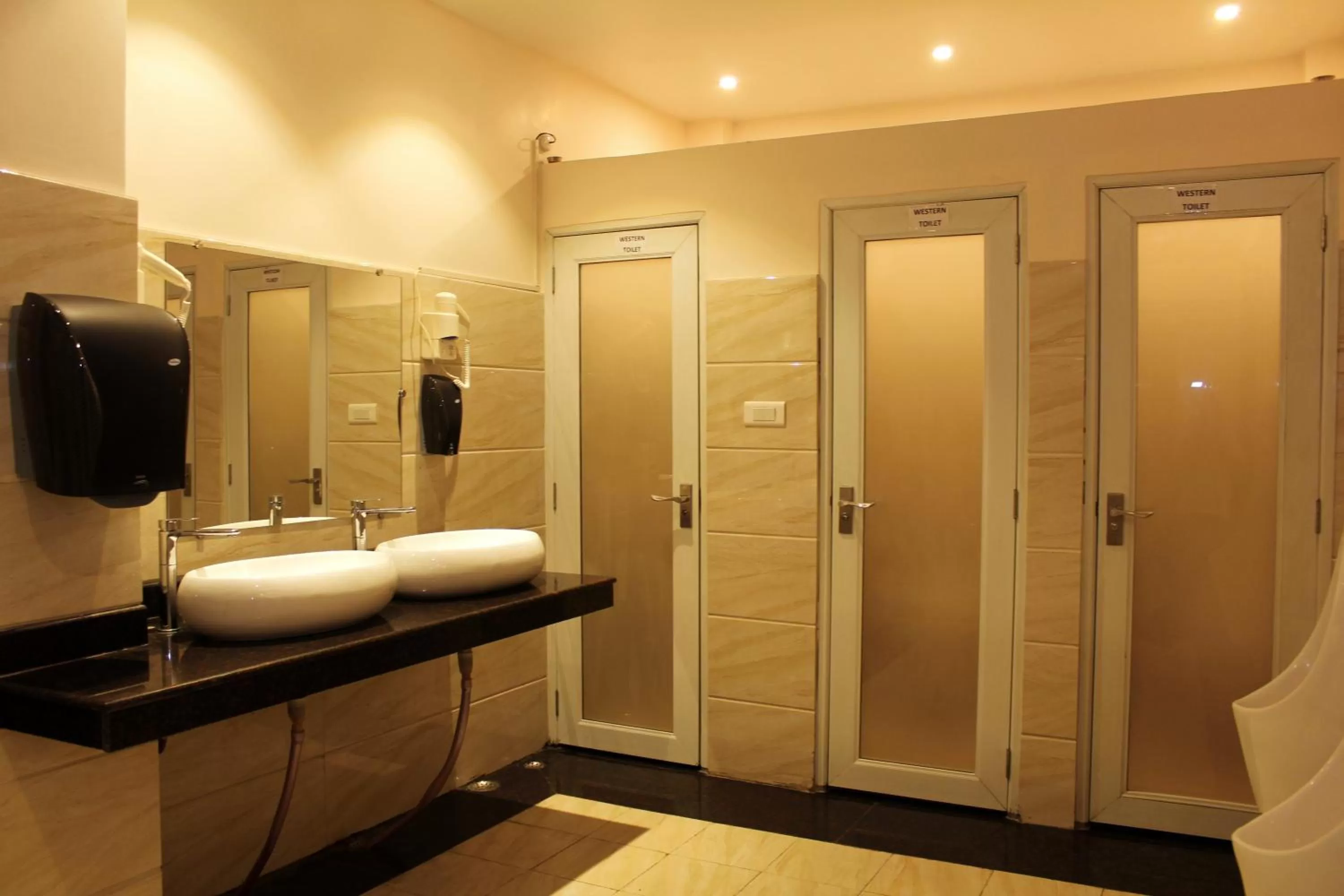 Hotel Kama International