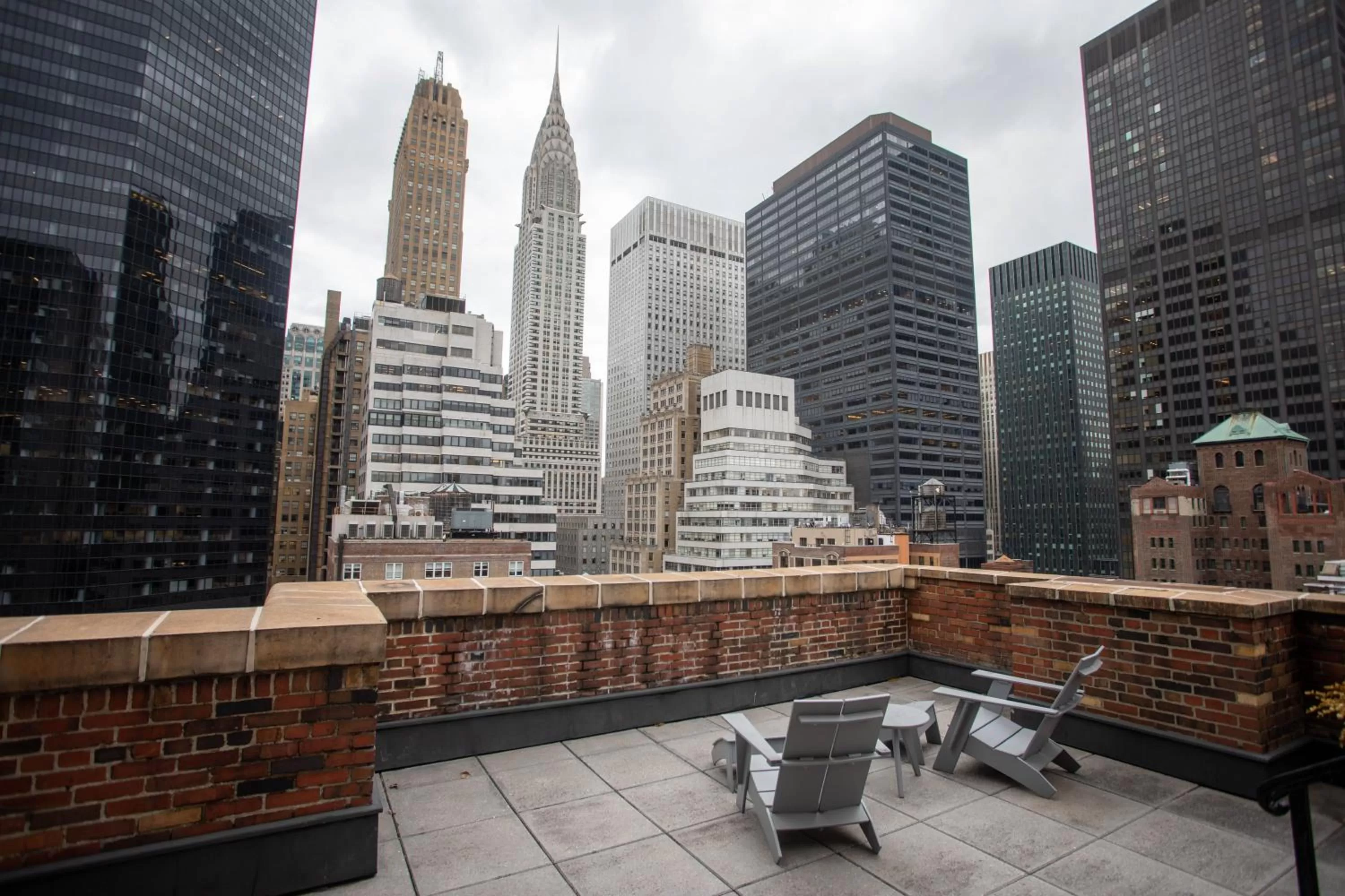 City view in Lexington Plaza Hotel