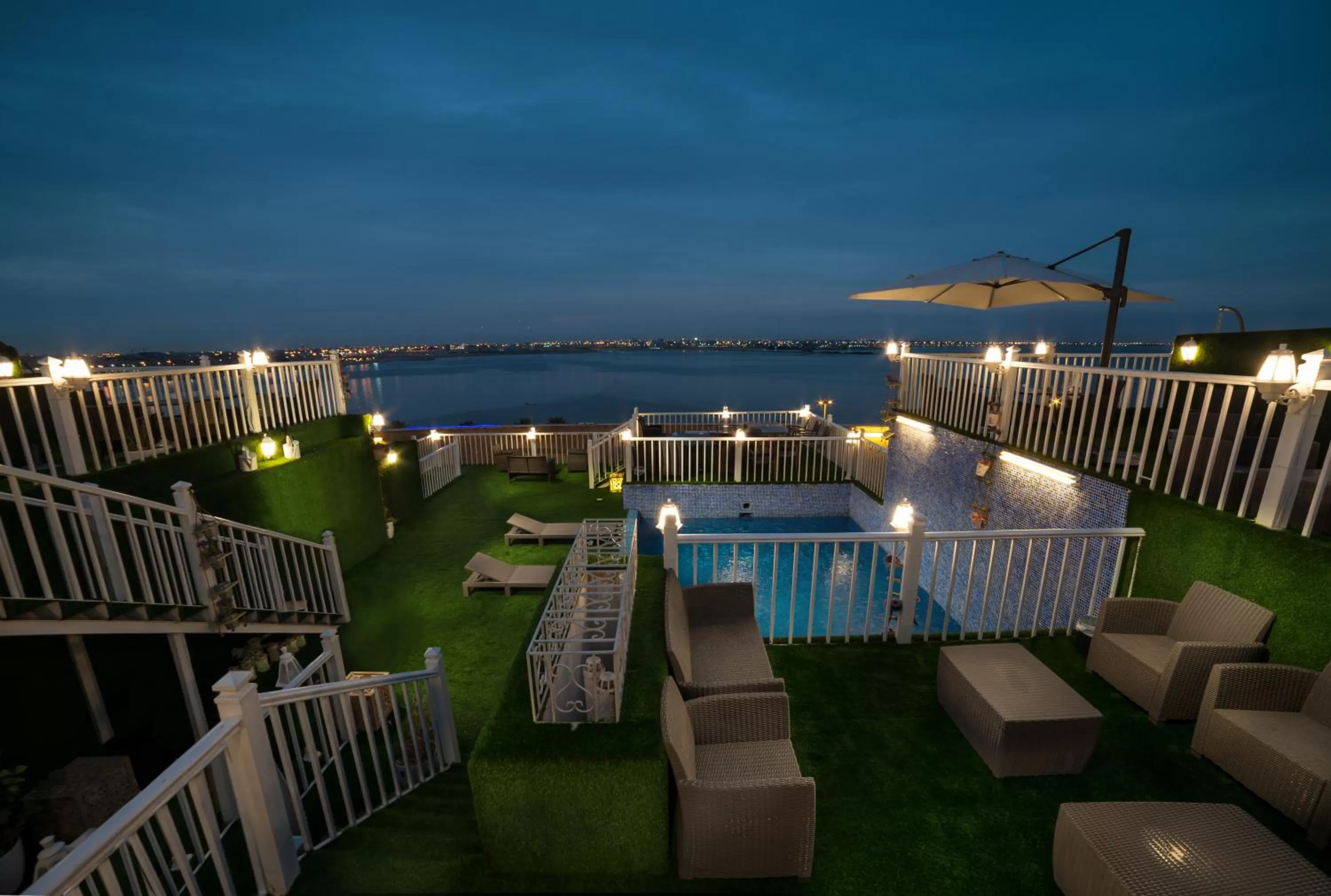 Beach, Pool View in Golden Garden Al Corniche