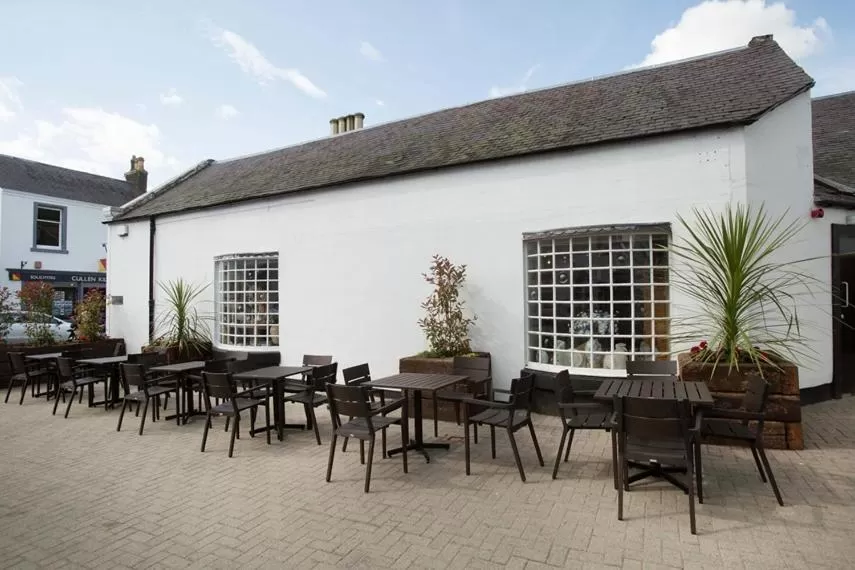 Garden, Restaurant/Places to Eat in The Cross Keys Wetherspoon