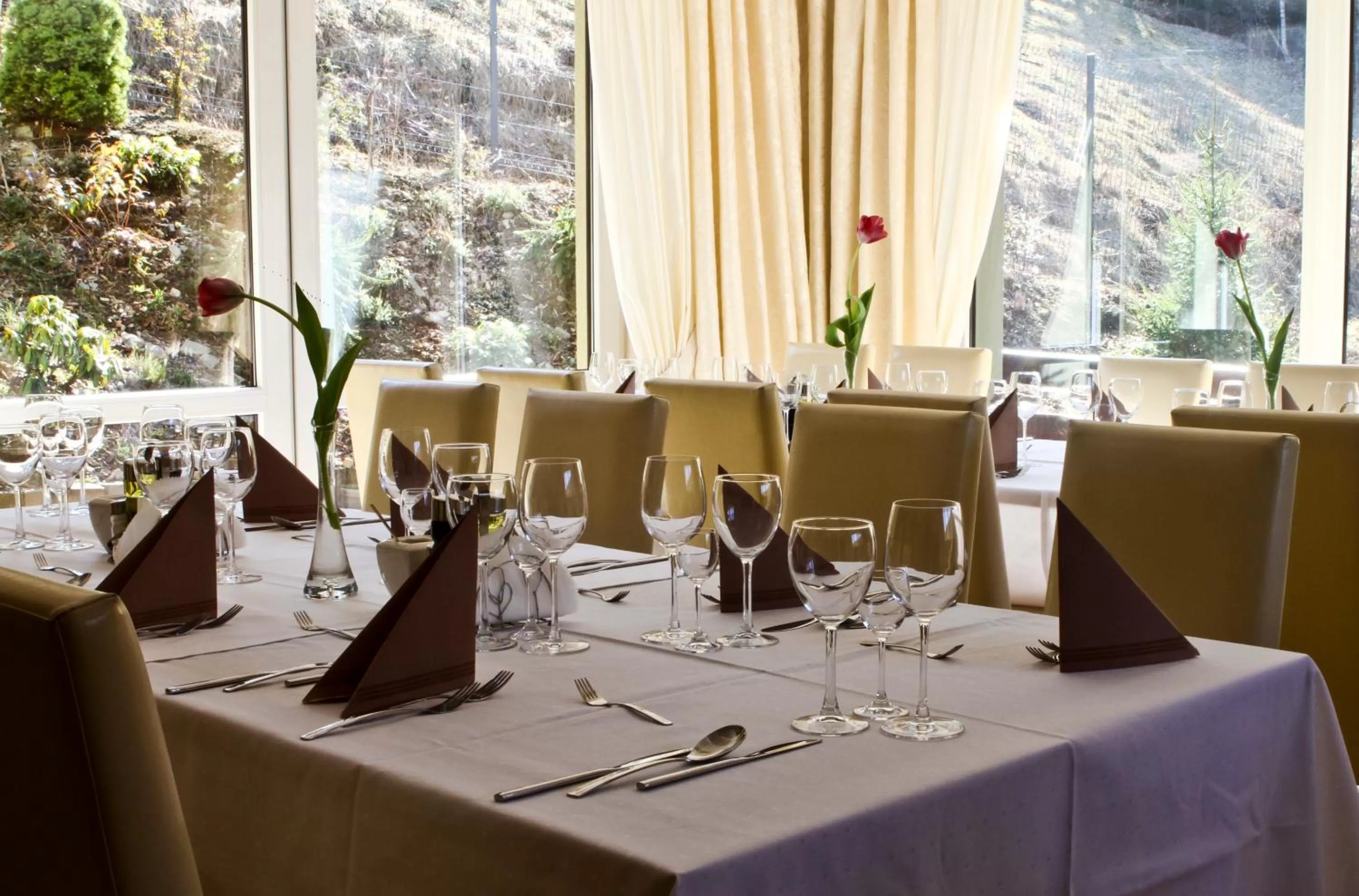 Meeting/conference room, Restaurant/Places to Eat in Centrum Green Hill Business & SPA