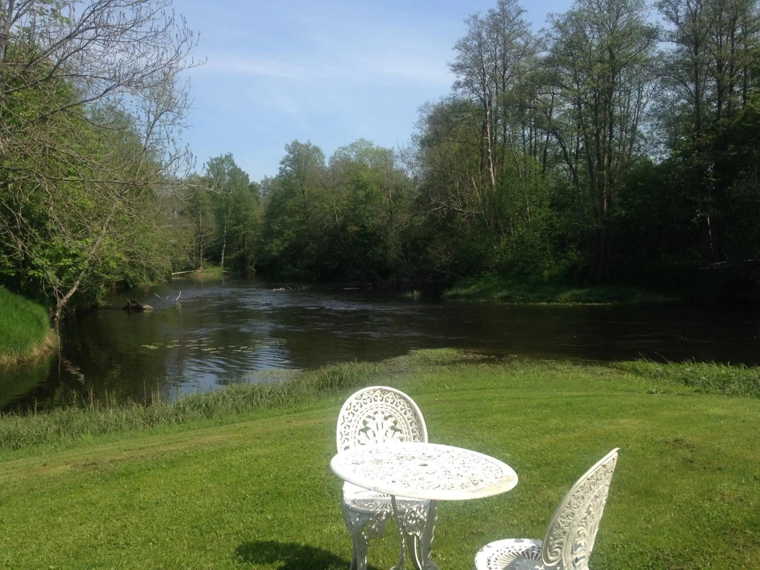 Property building, Garden in Bäcks Bed & Breakfast