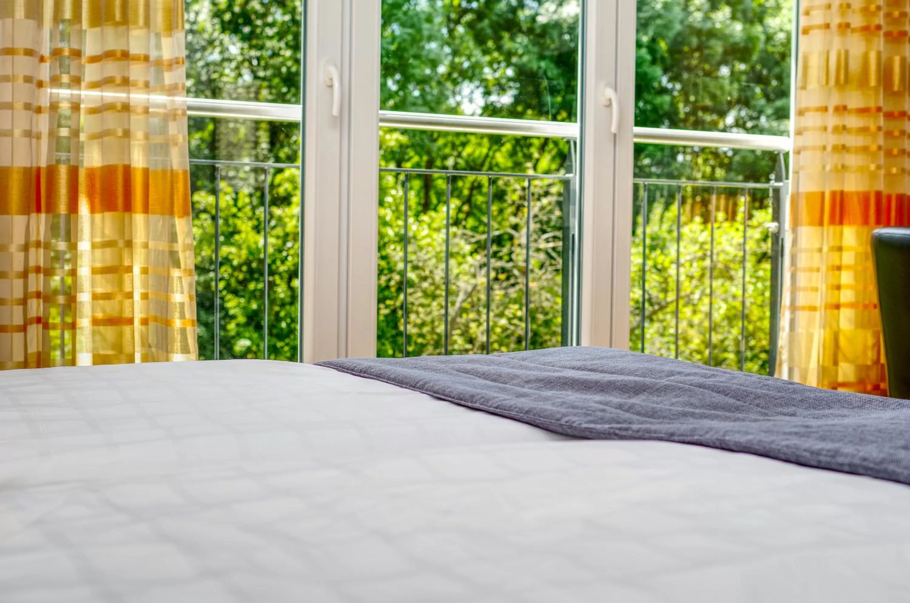 View (from property/room), Bed in Hotel Jakob