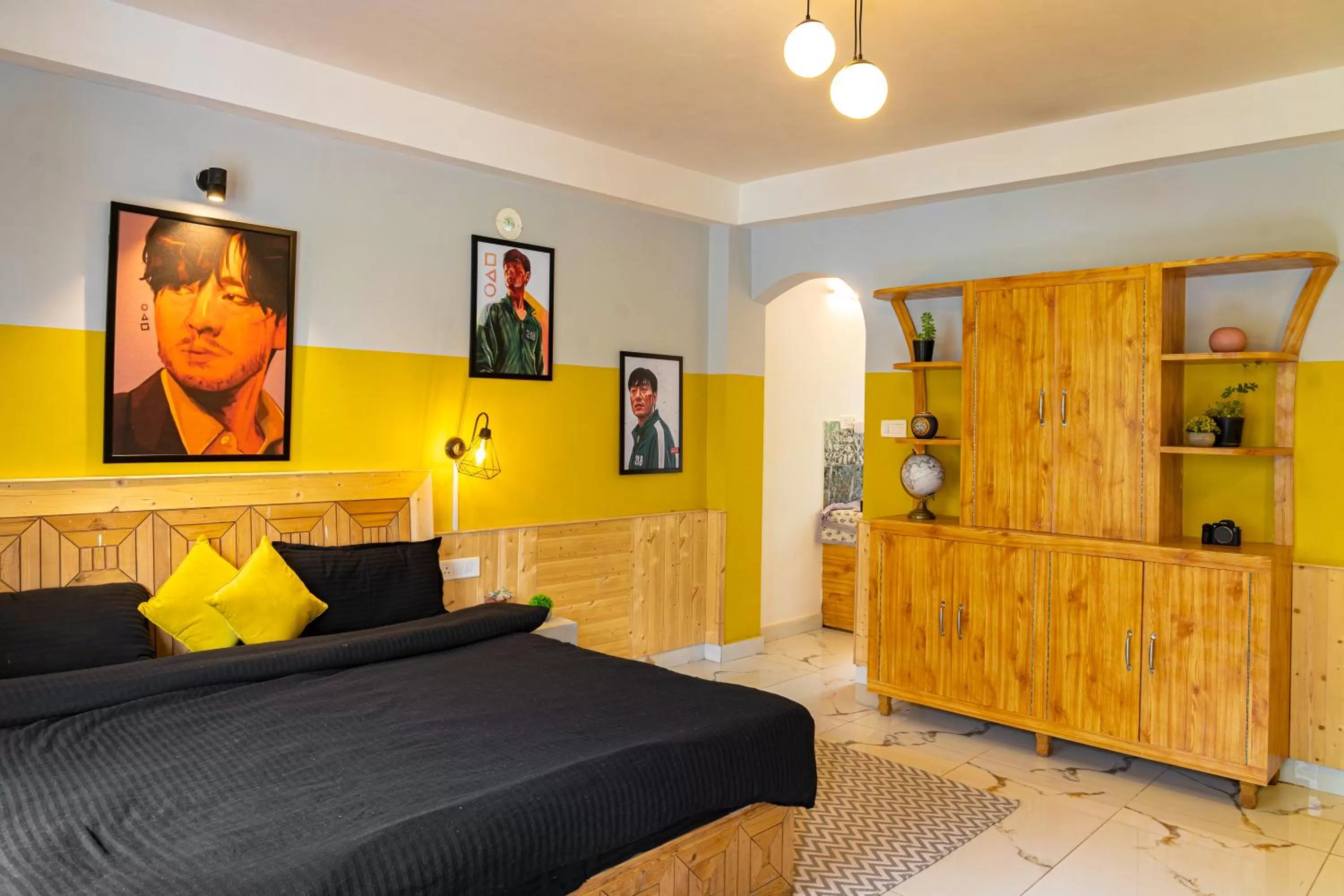 Whoopers Hostel Manali