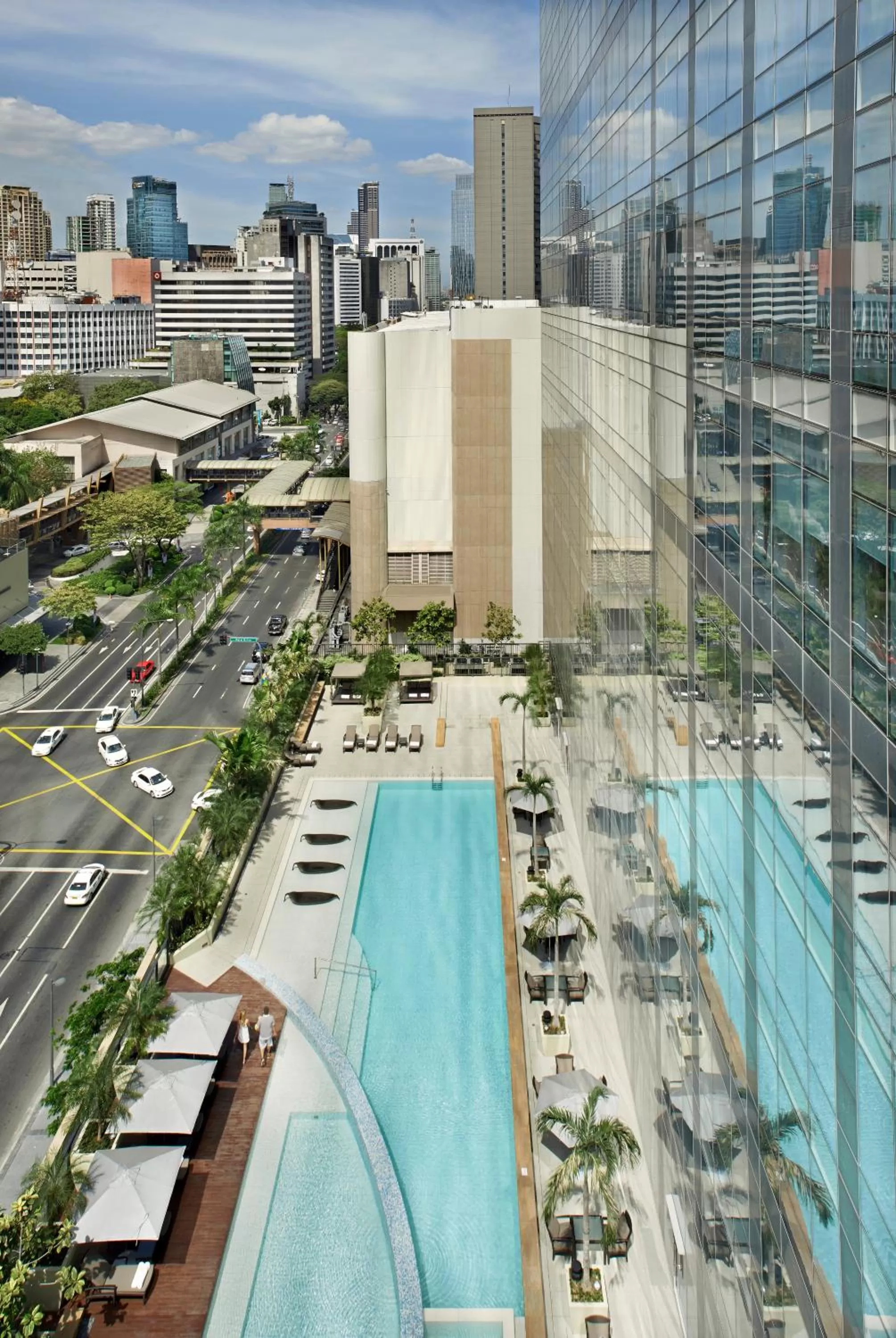 Swimming pool in Fairmont Makati
