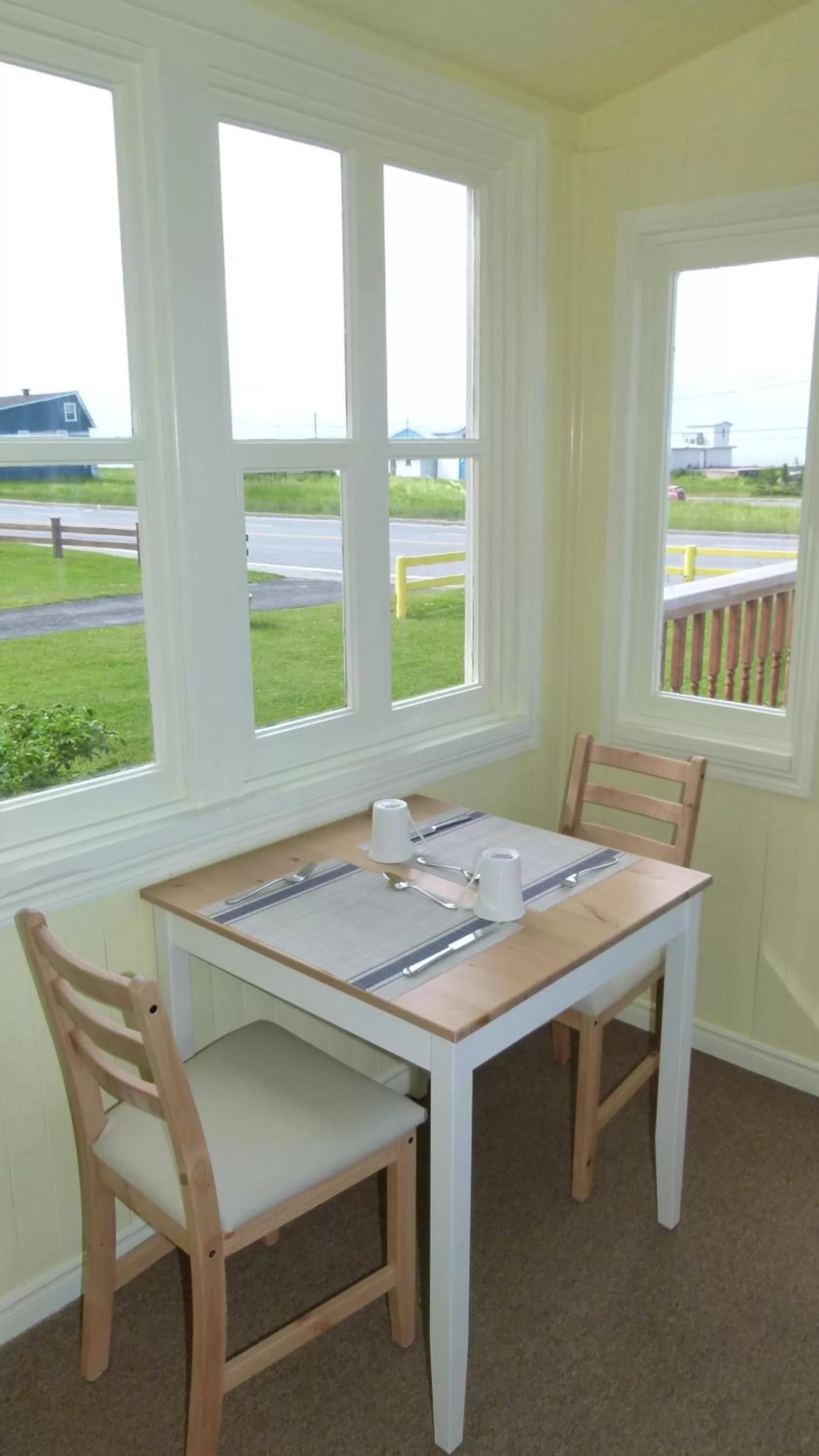 Dining area in La Maison entre Mer Montagnes