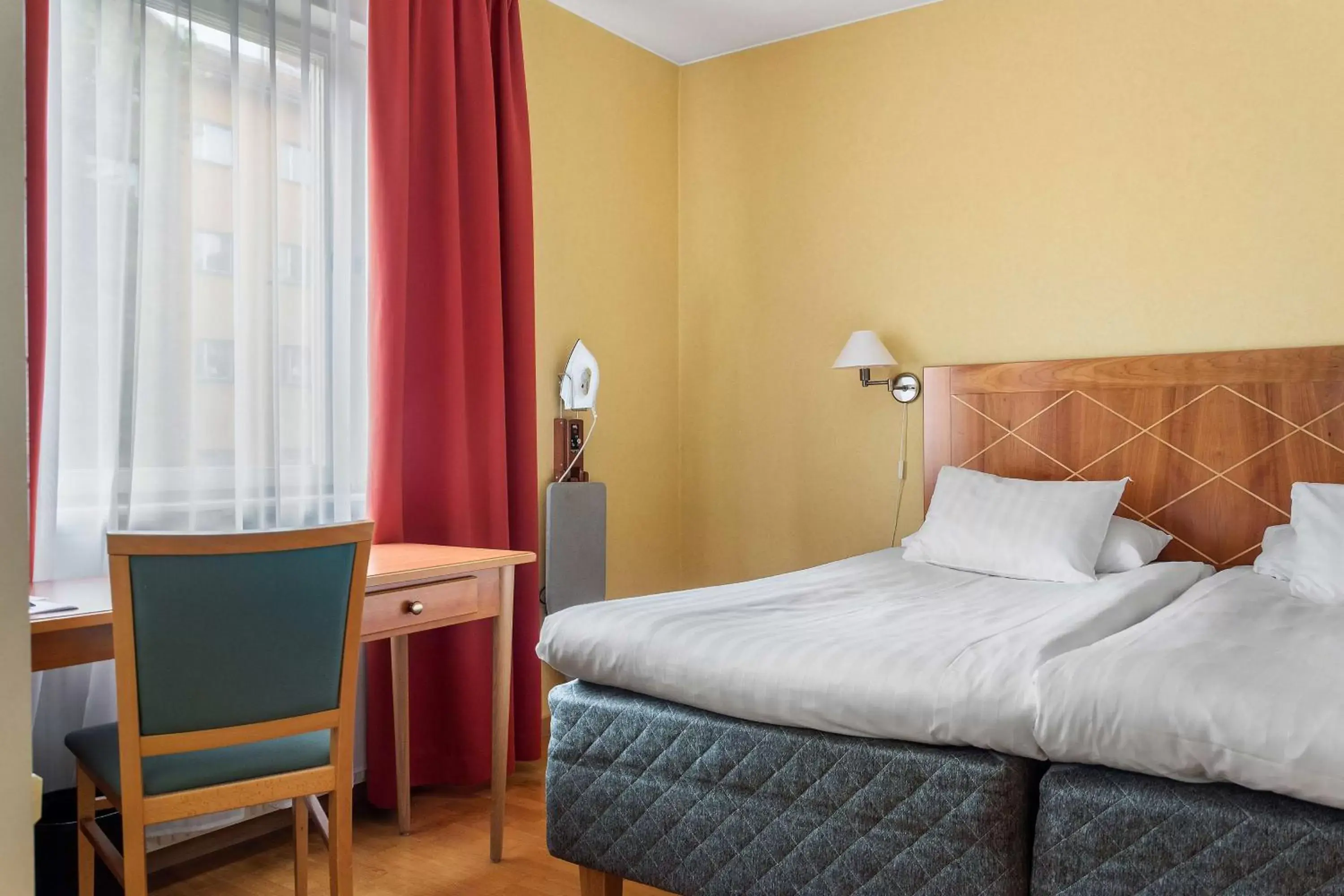 Family Room in Sure Hotel by Best Western Esplanade Family Room in Sure Hotel by Best Western Esplanade