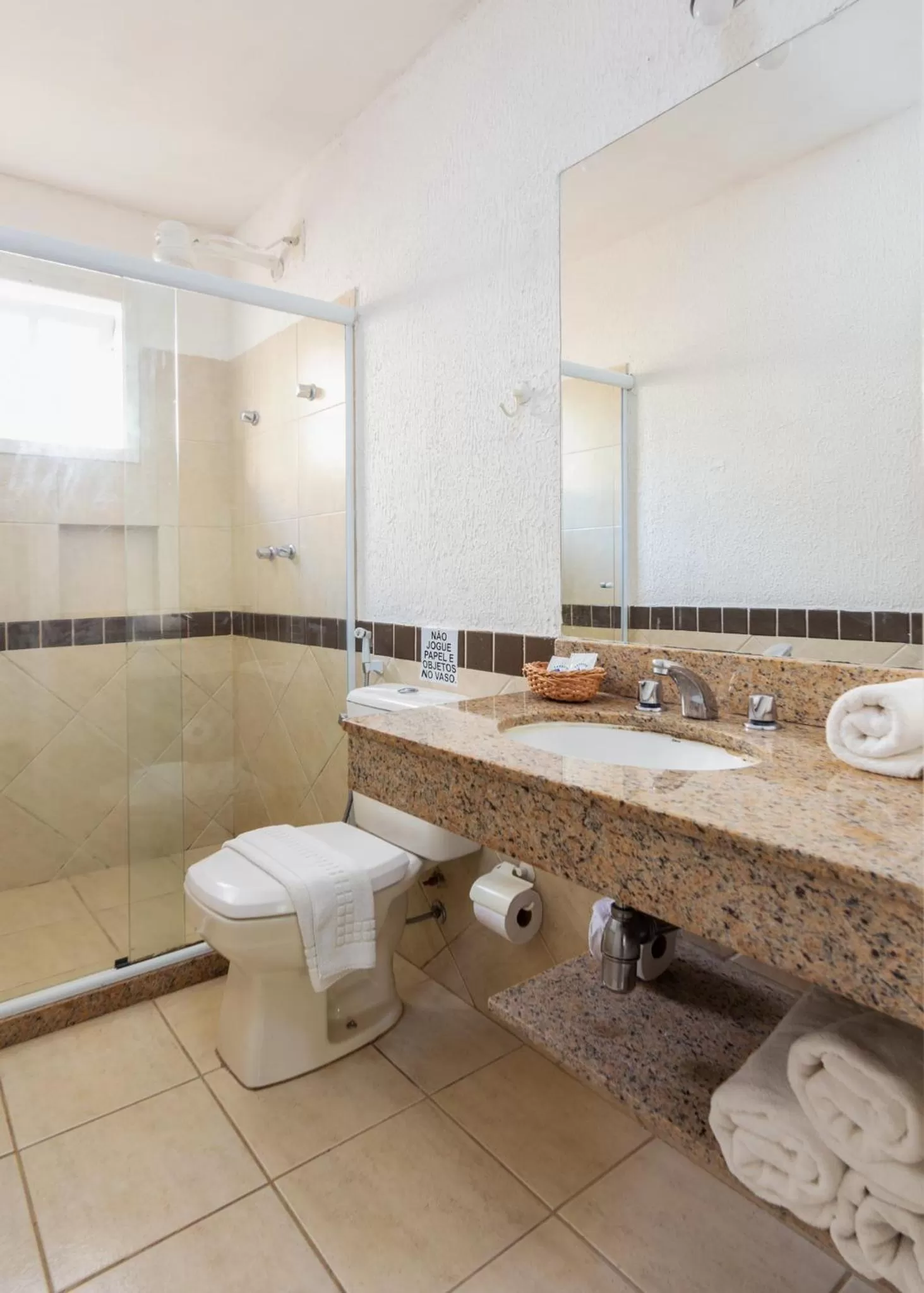 Shower in Hotel Miratlantico Búzios