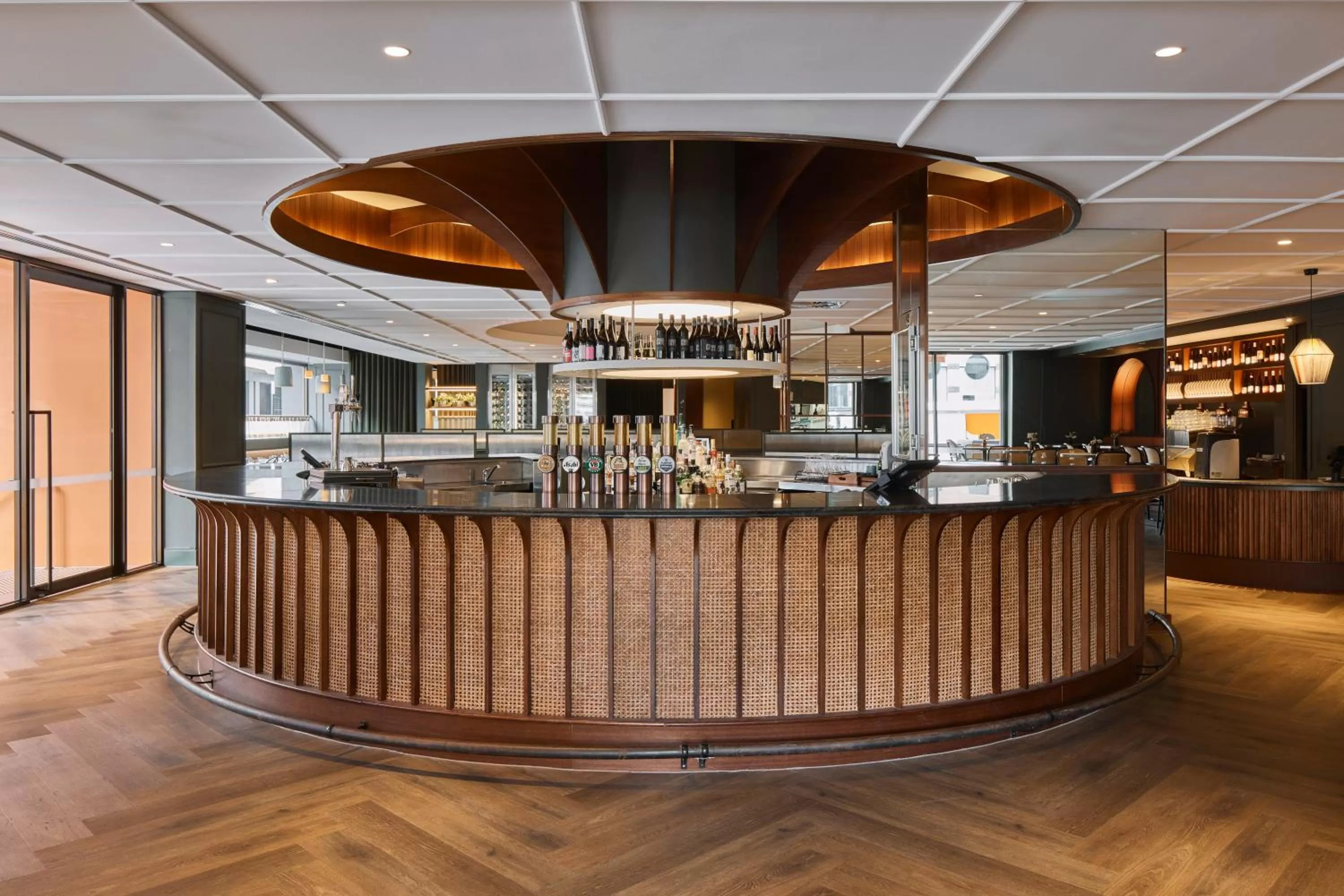 Restaurant/places to eat in Rydges Melbourne