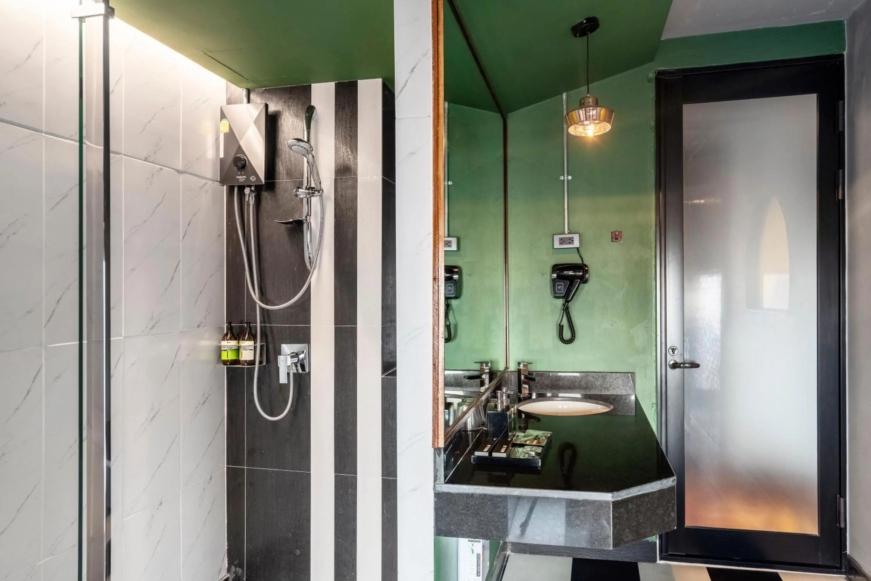 Shower in MeStyle Museum Hotel