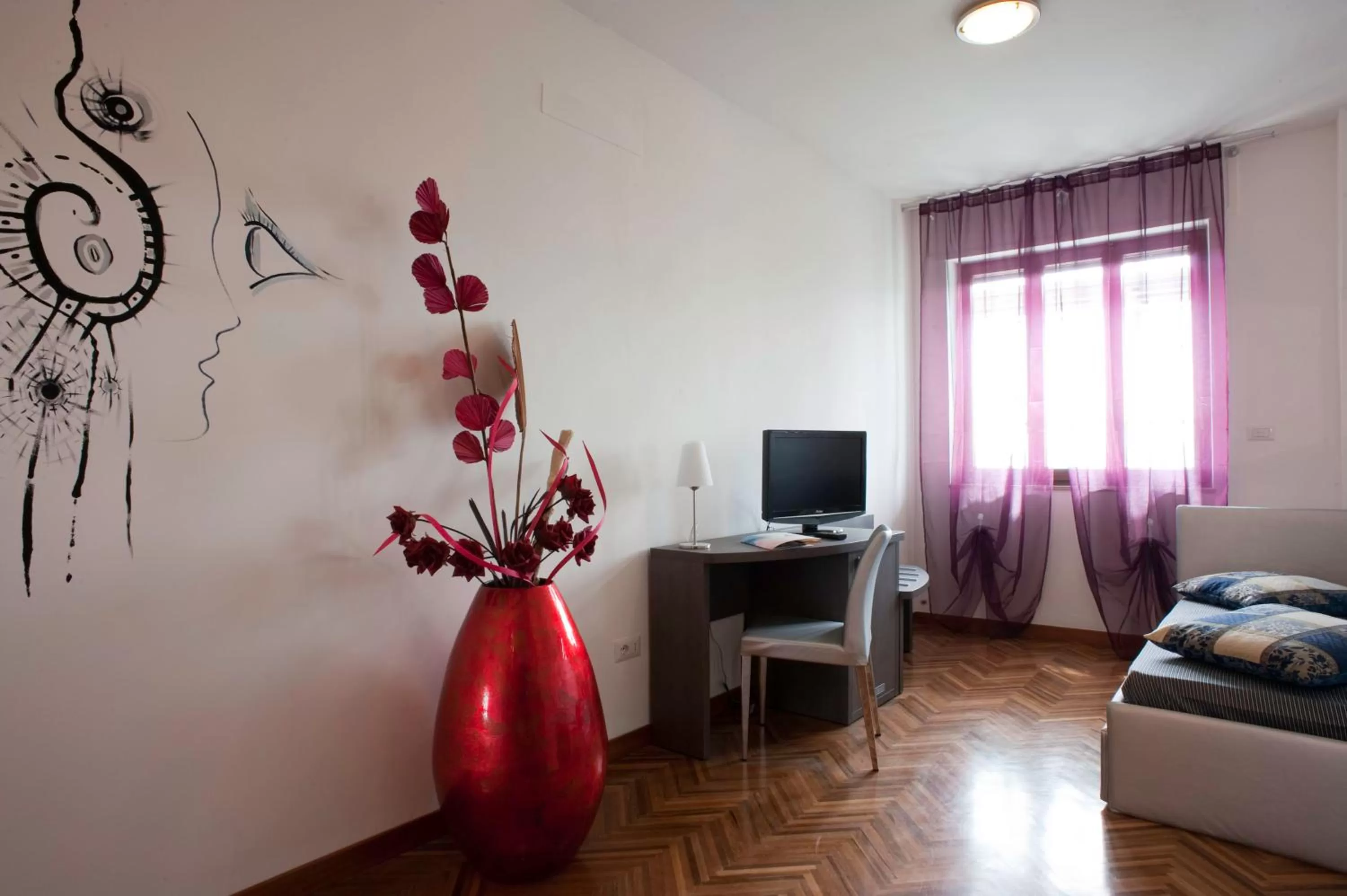 Photo of the whole room in Hotel Astoria