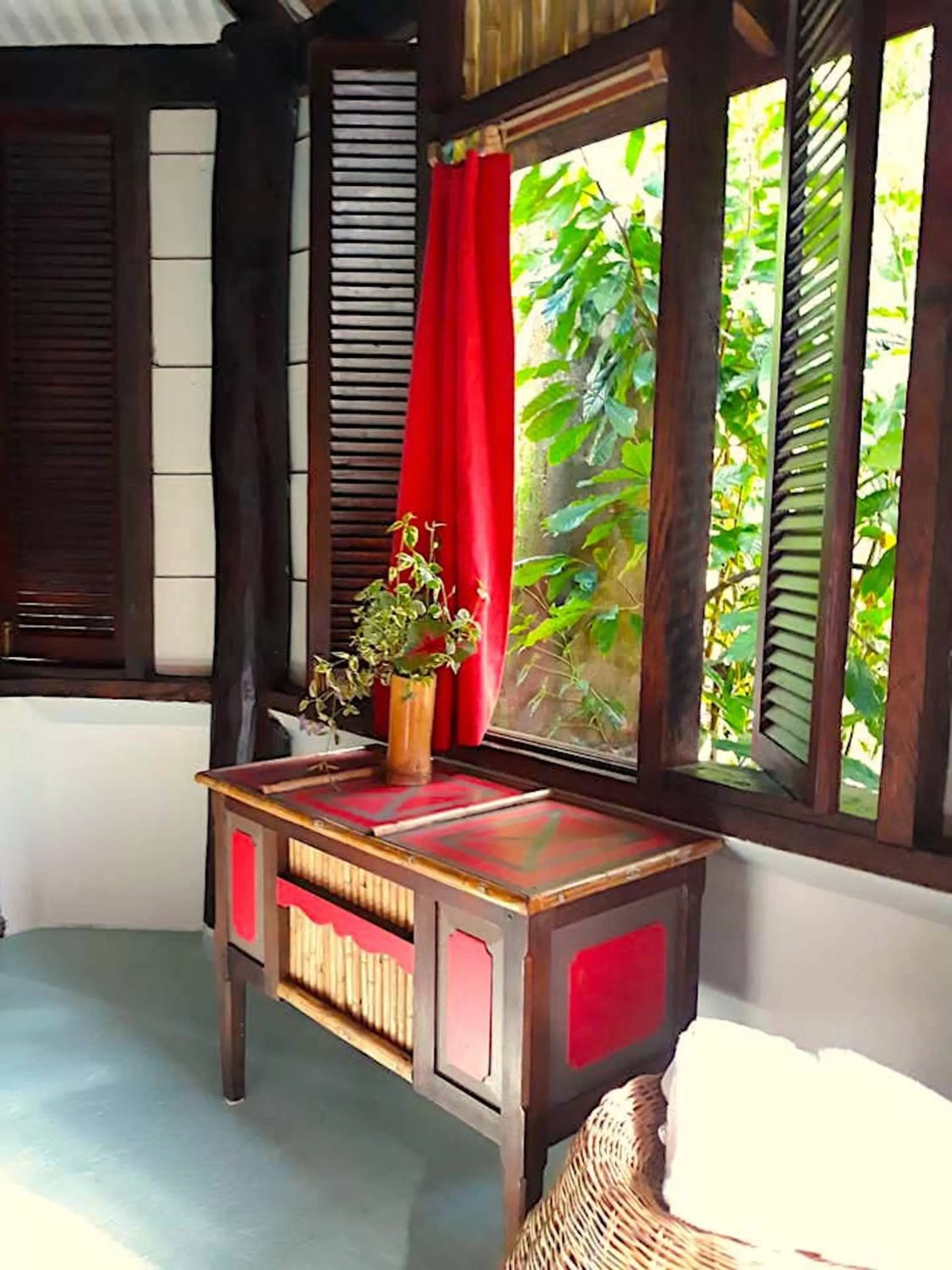 Decorative detail in Cocoa Cottage