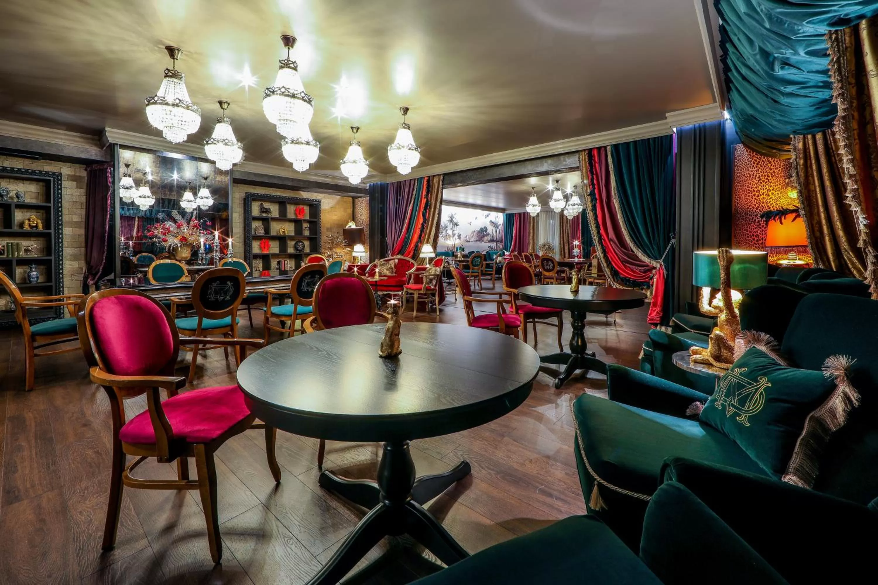 Lounge/Bar in Complex Baroto