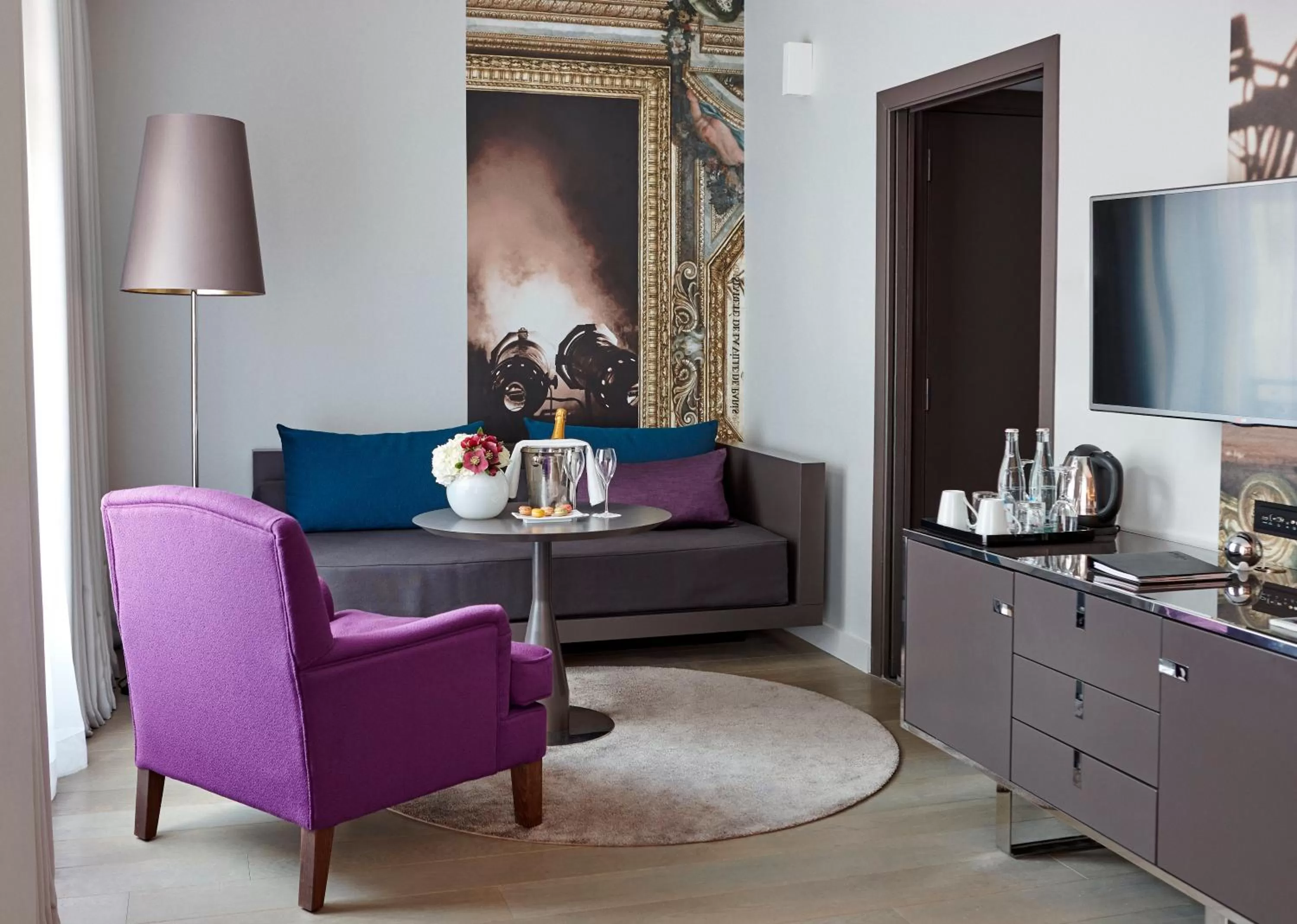 Photo of the whole room in Hotel Indigo Paris - Opera by IHG