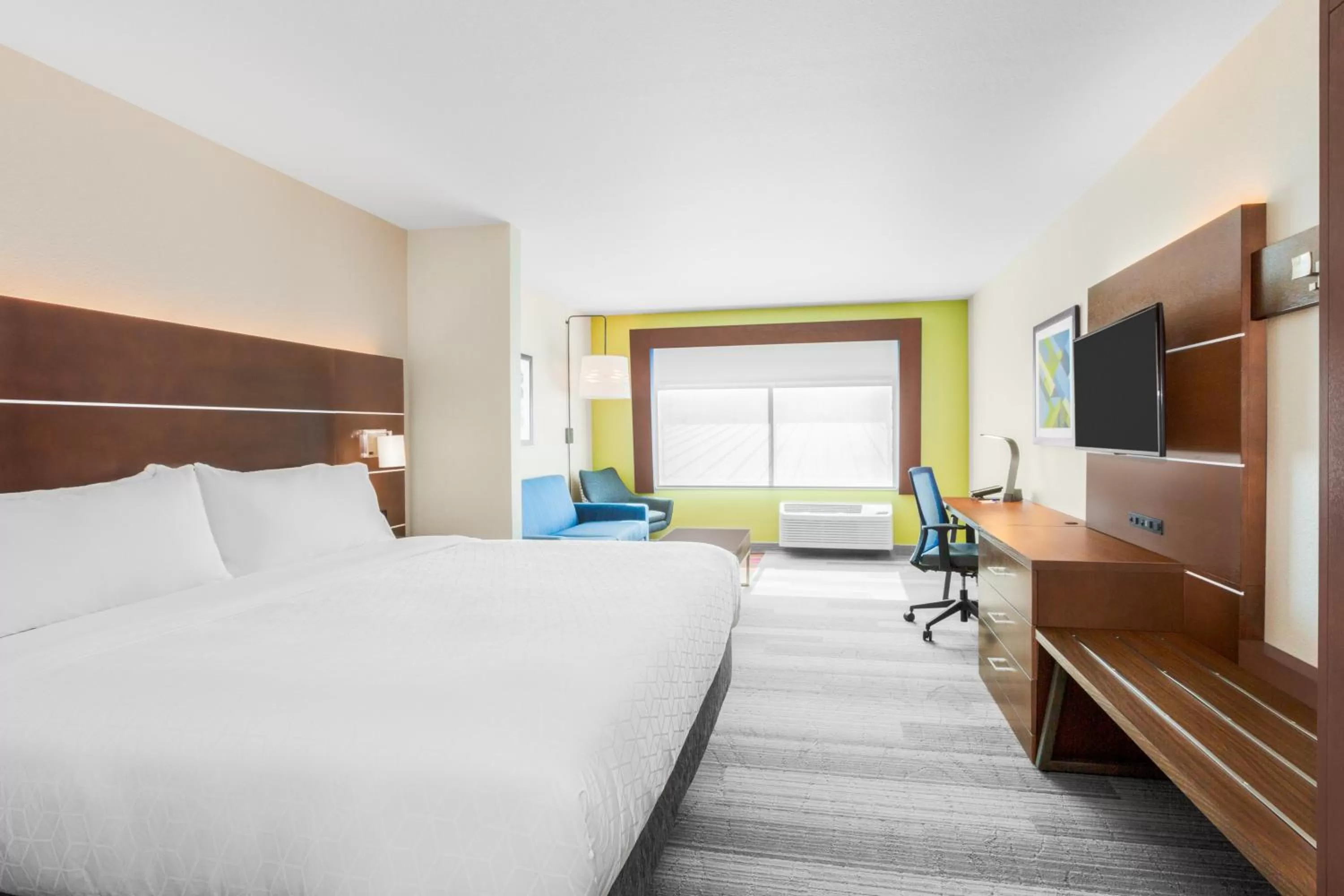 Bedroom, Bed in Holiday Inn Express & Suites - Union Gap - Yakima Area by IHG
