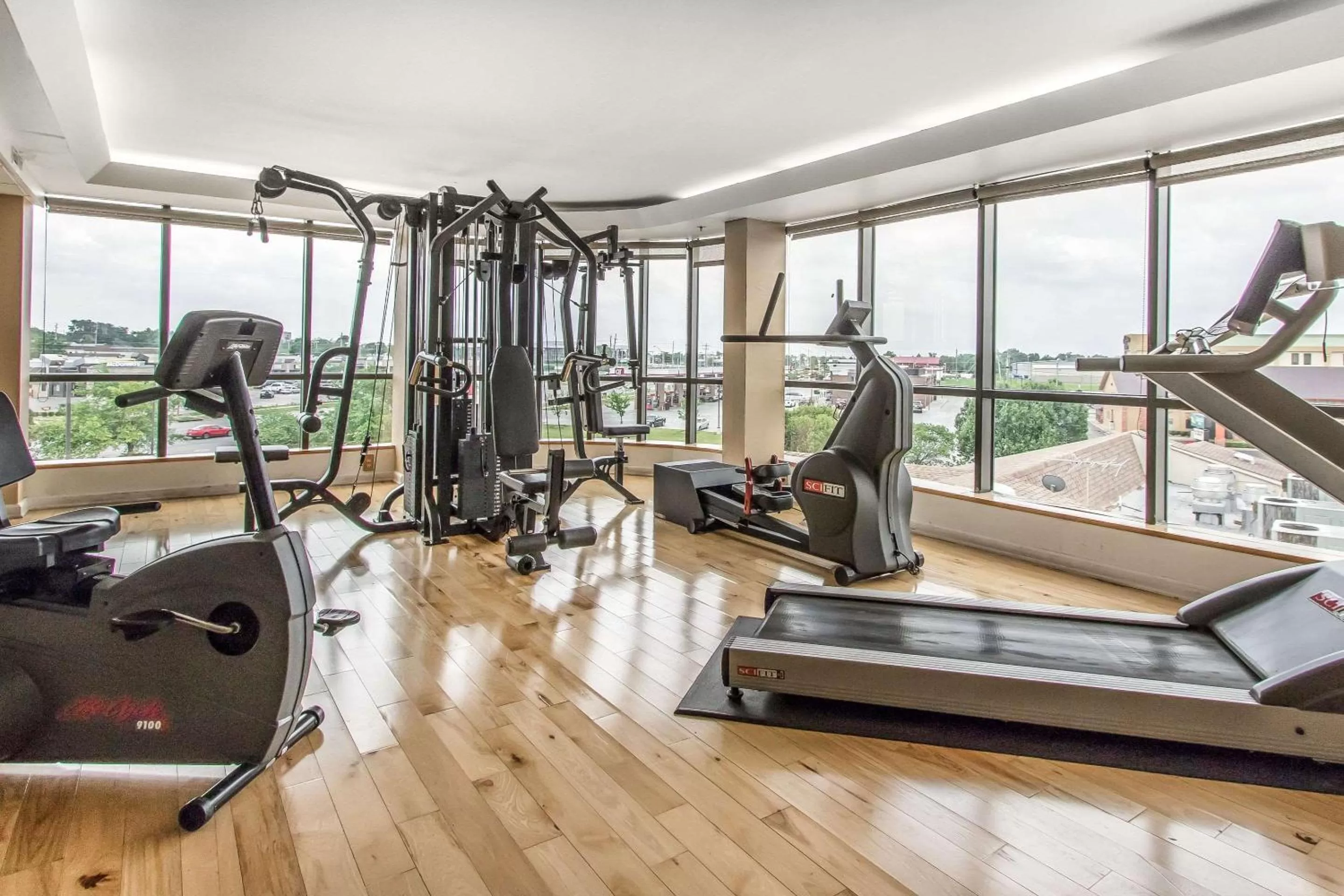 Fitness centre/facilities in Clarion Hotel Broken Arrow - Tulsa