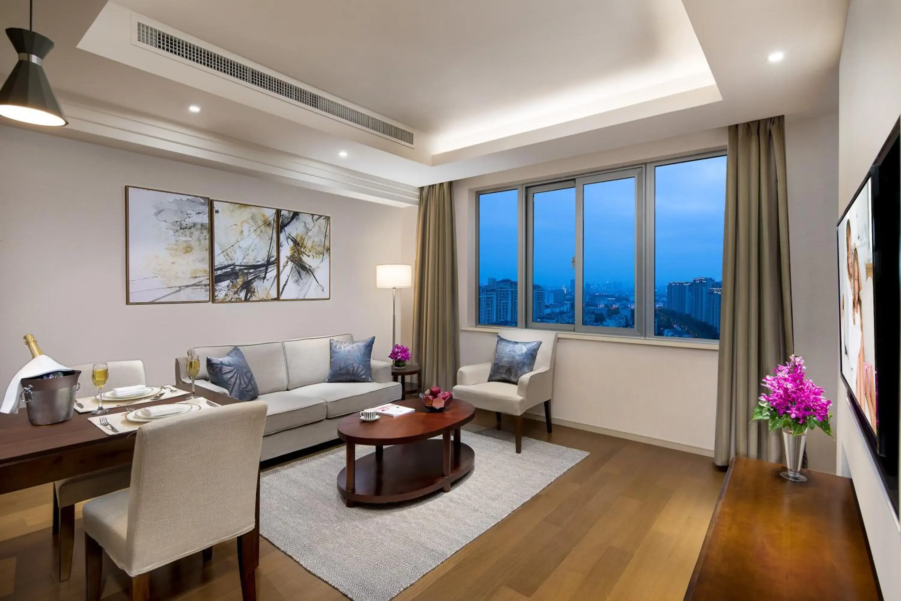 One-Bedroom Deluxe Executive Apartment in Somerset Emerald City Suzhou One-Bedroom Deluxe Executive Apartment in Somerset Emerald City Suzhou