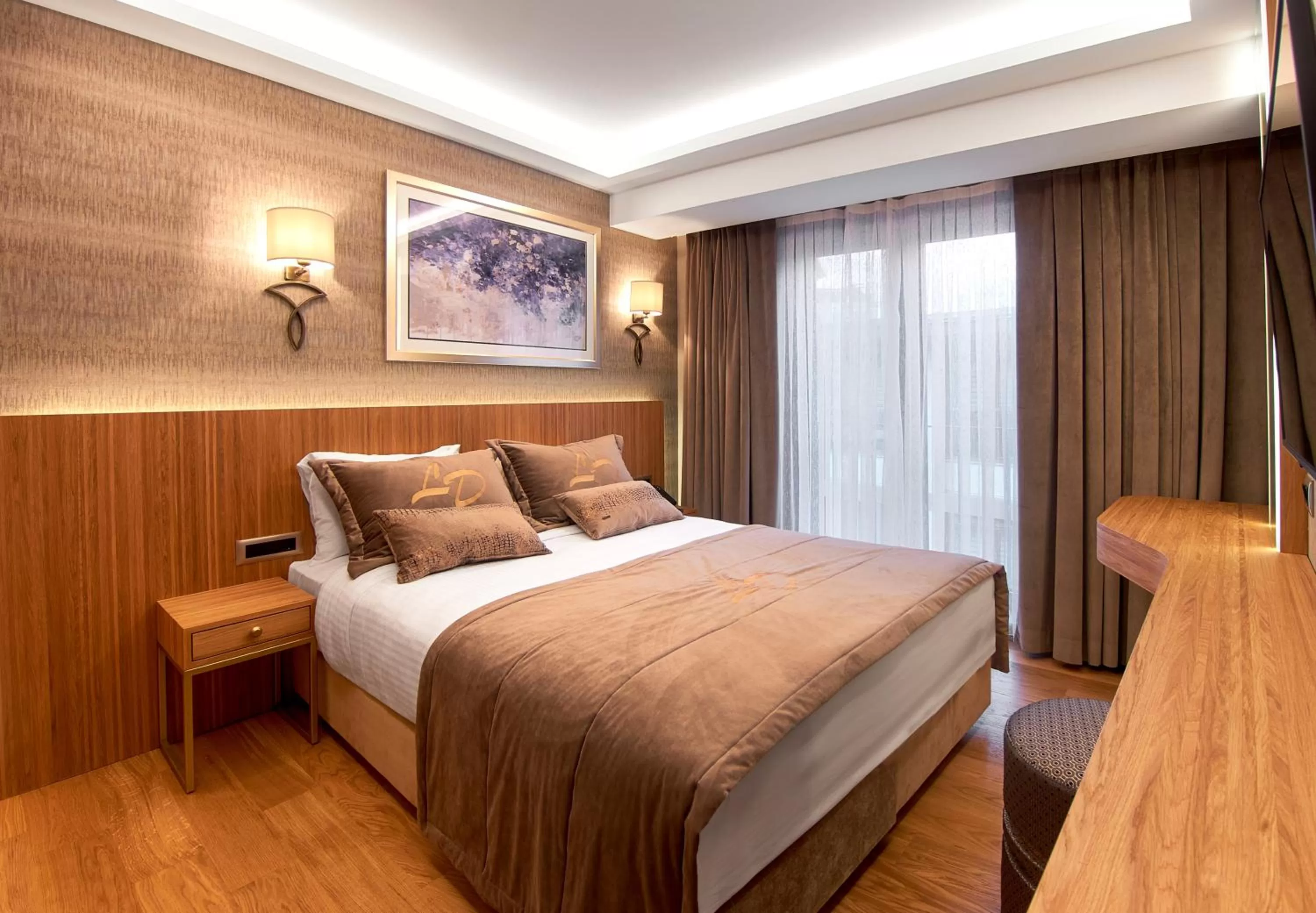 Photo of the whole room, Bed in Lady Diana Hotel