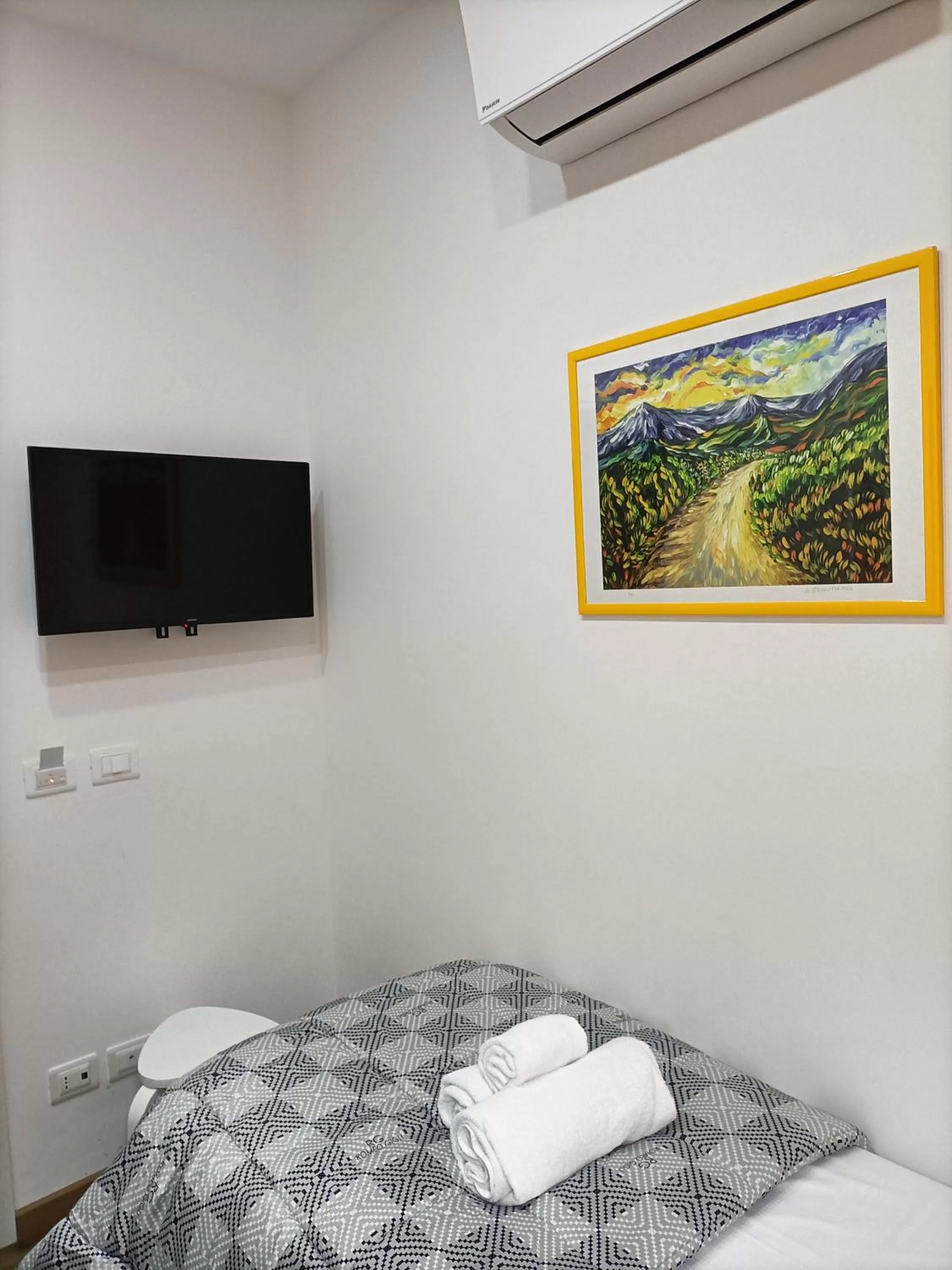 TV and multimedia, Bed in Luxury B&B Iolanda