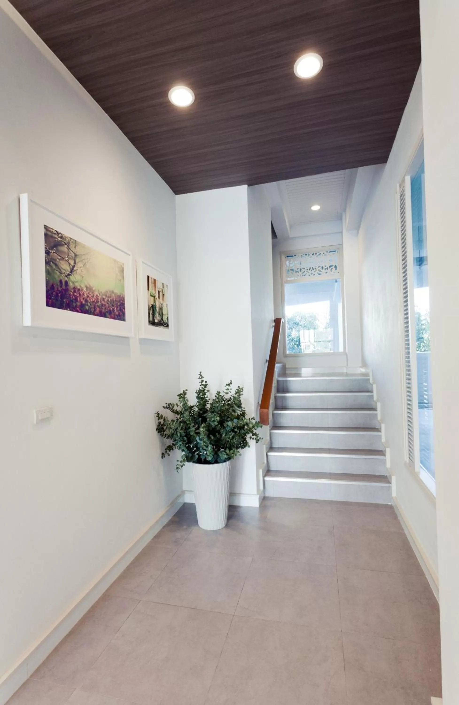 Communal lounge/ TV room, Lobby/Reception in The Eight