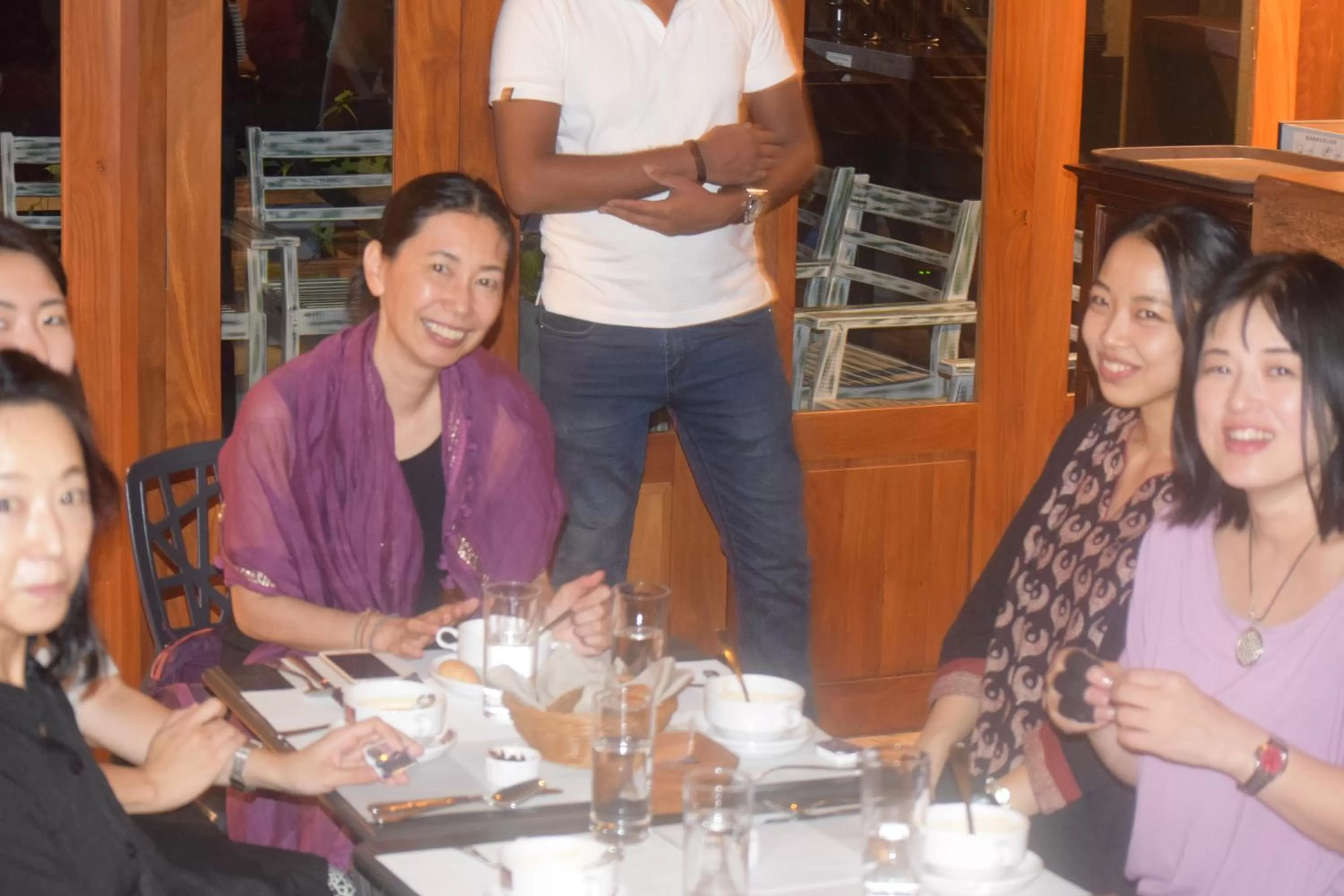 Restaurant/places to eat in Olinia Airport Hotel