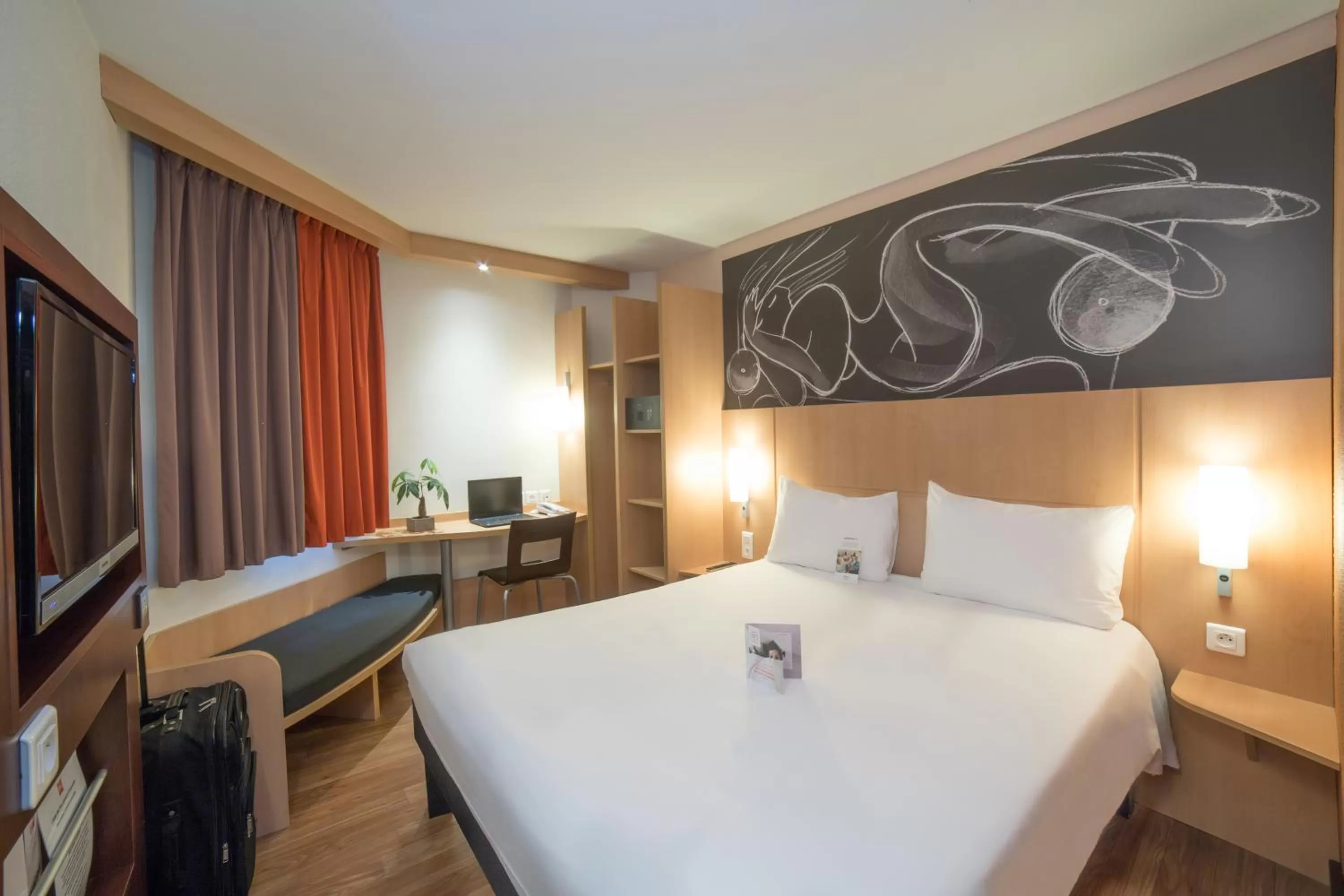 Standard Double Room in ibis Nice Aéroport Promenade des Anglais