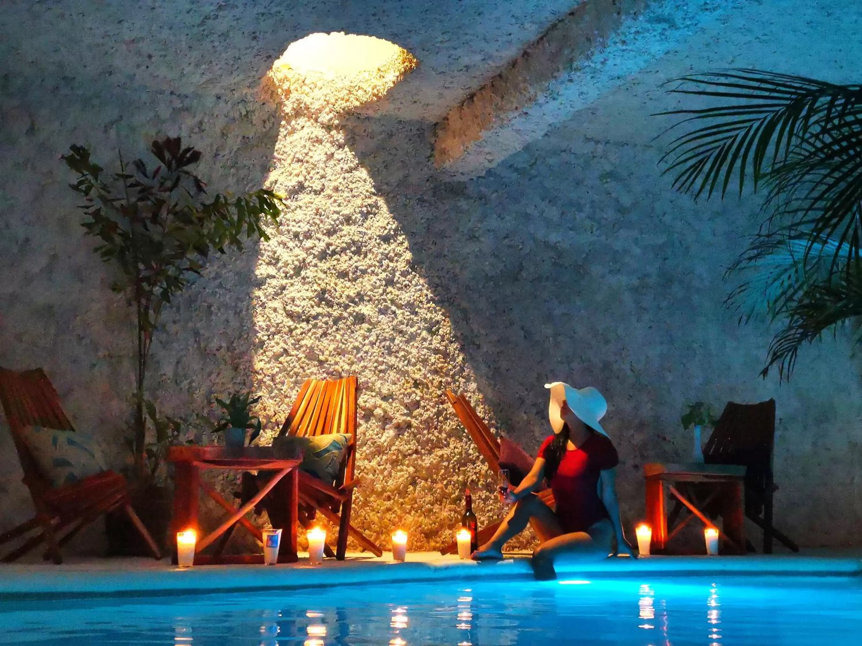 Swimming pool in Mayan Majesty Boutique Hotel