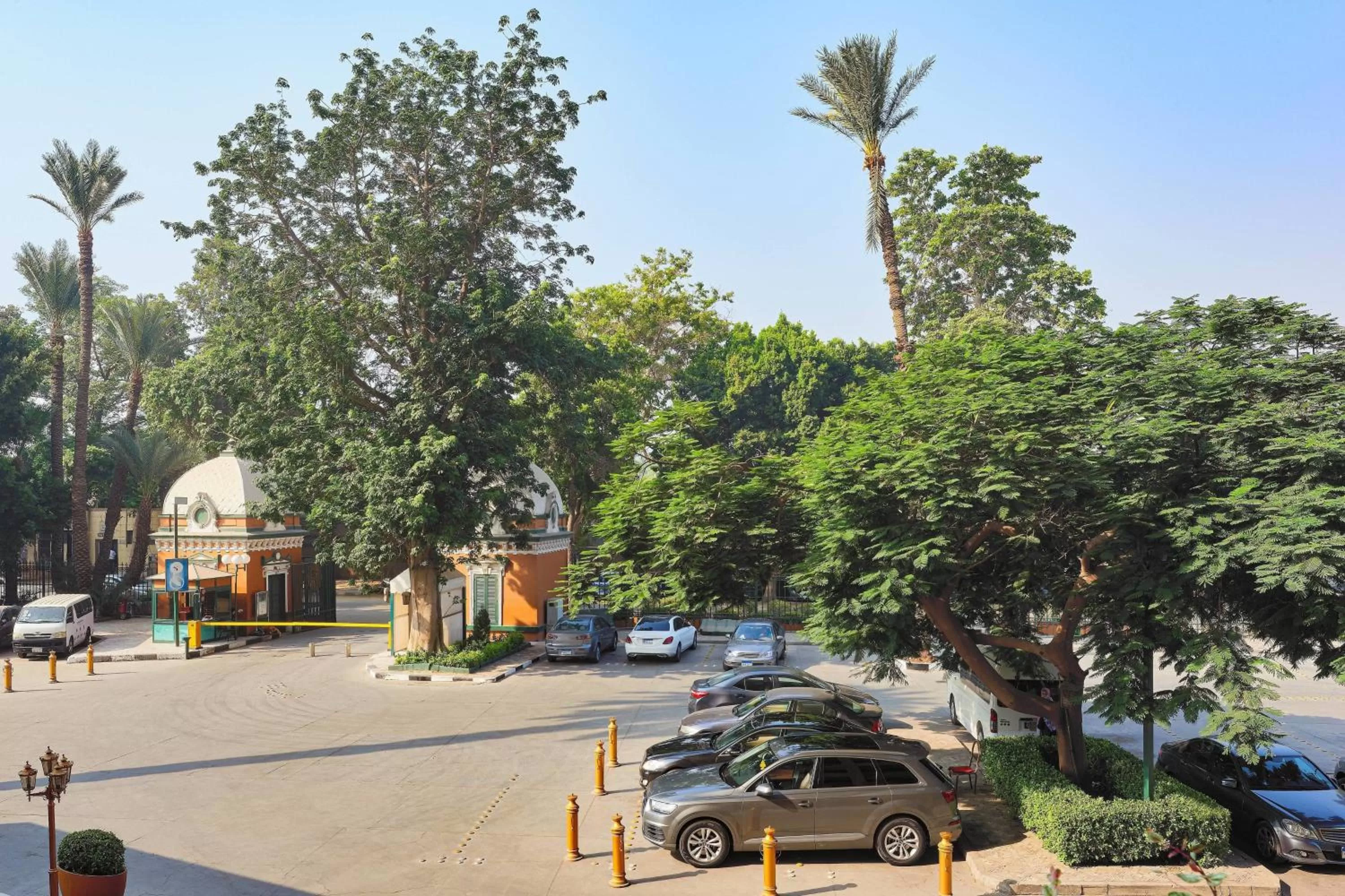 Photo of the whole room in Cairo Marriott Hotel
